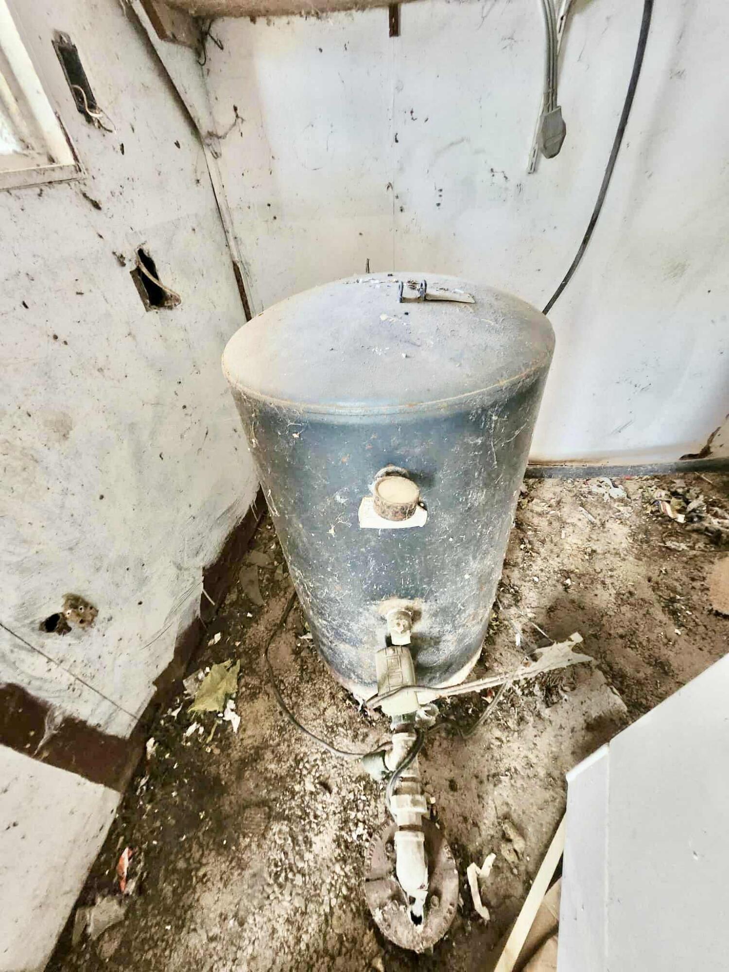 8825 Loring Rd Property Photo 11