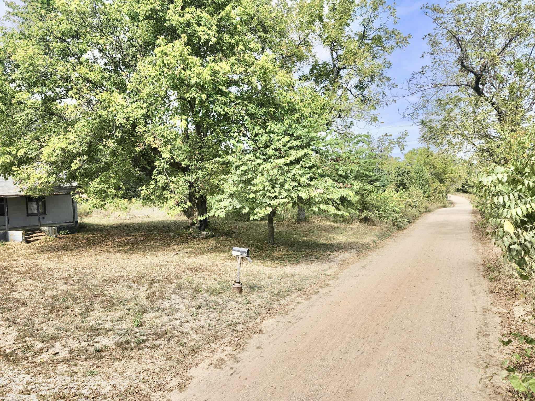 8825 Loring Rd Property Photo 15