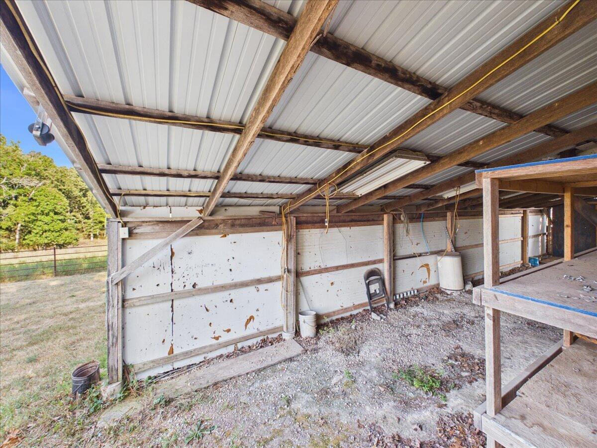 1300 Long Branch Road Property Photo 16