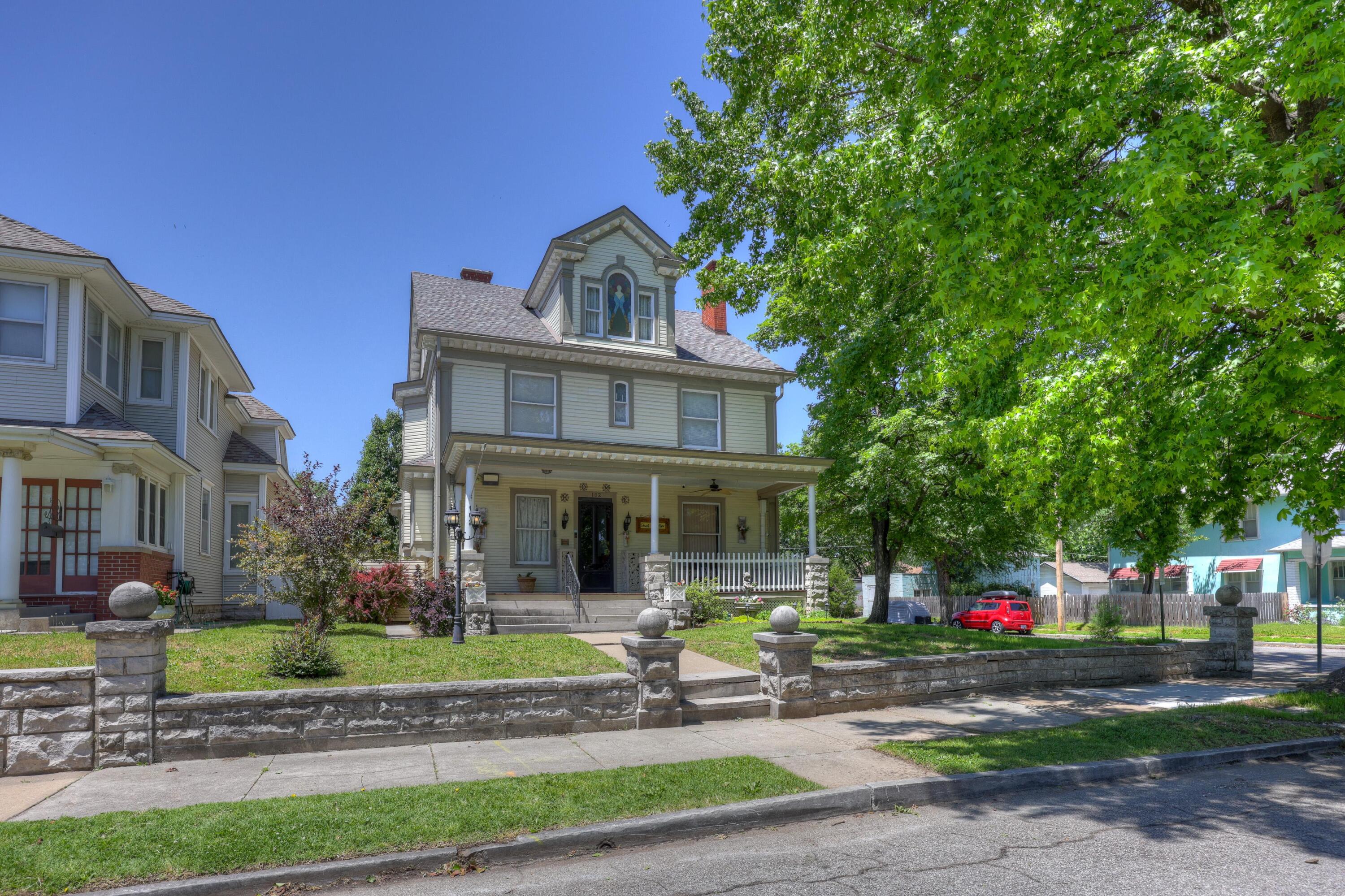 102 South Moffet Avenue Property Photo 2