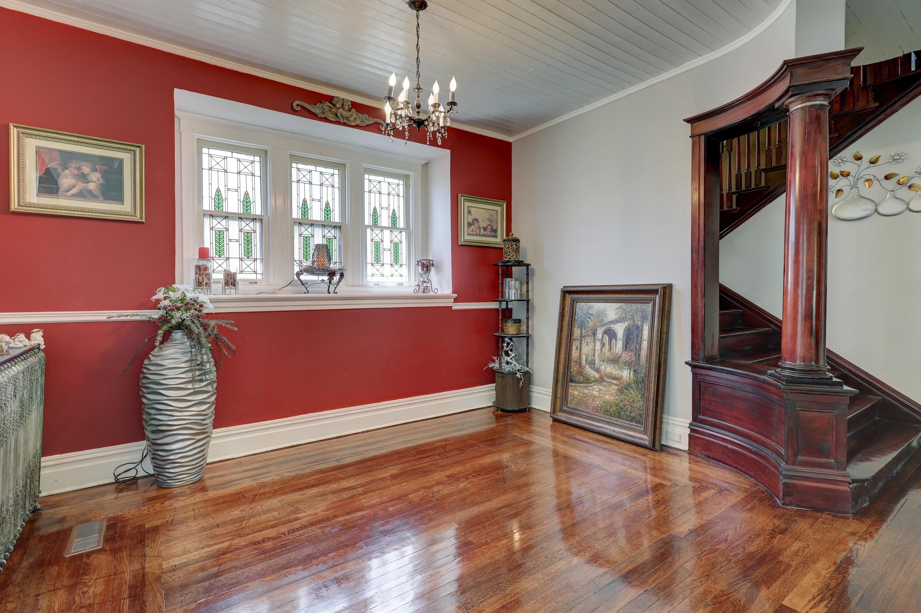 102 South Moffet Avenue Property Photo 6