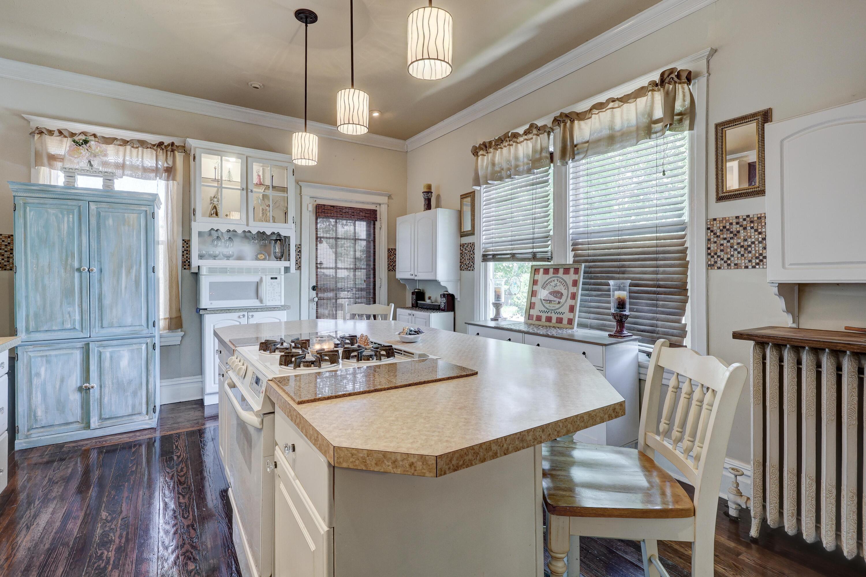 102 South Moffet Avenue Property Photo 16