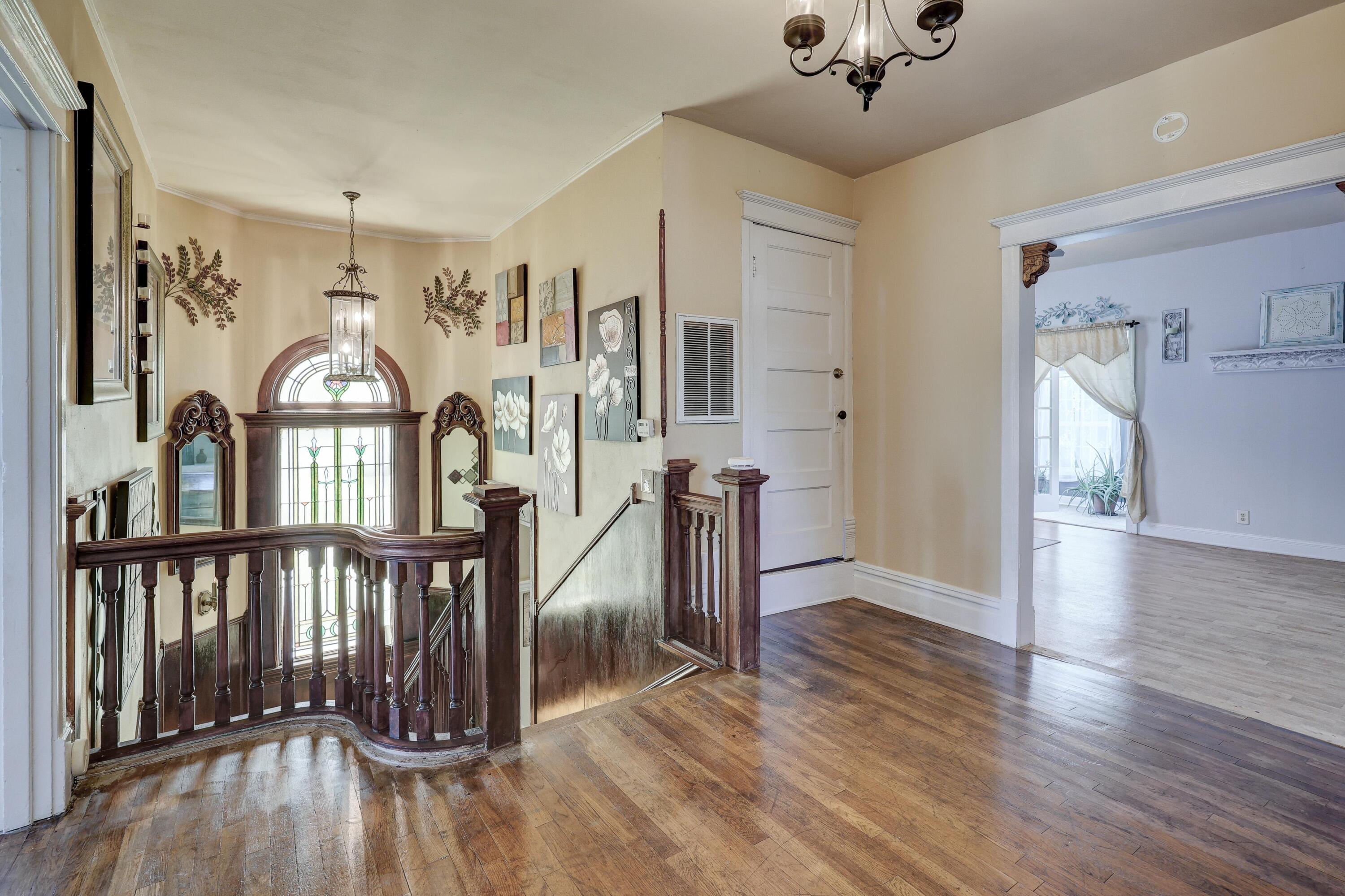 102 South Moffet Avenue Property Photo 29