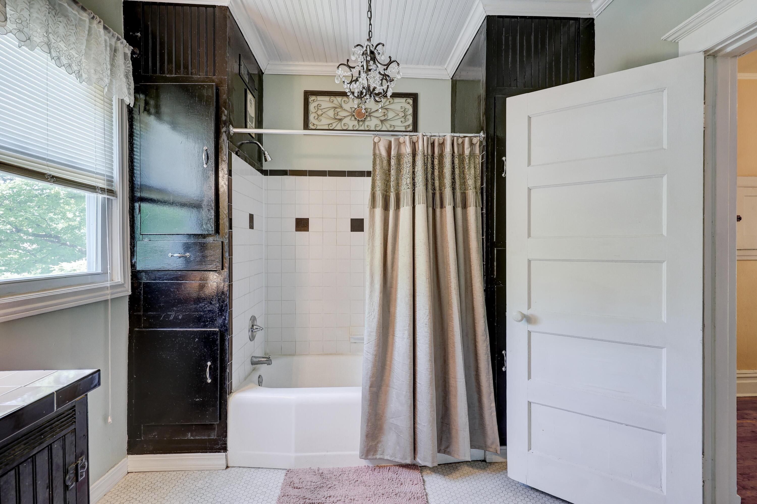 102 South Moffet Avenue Property Photo 34