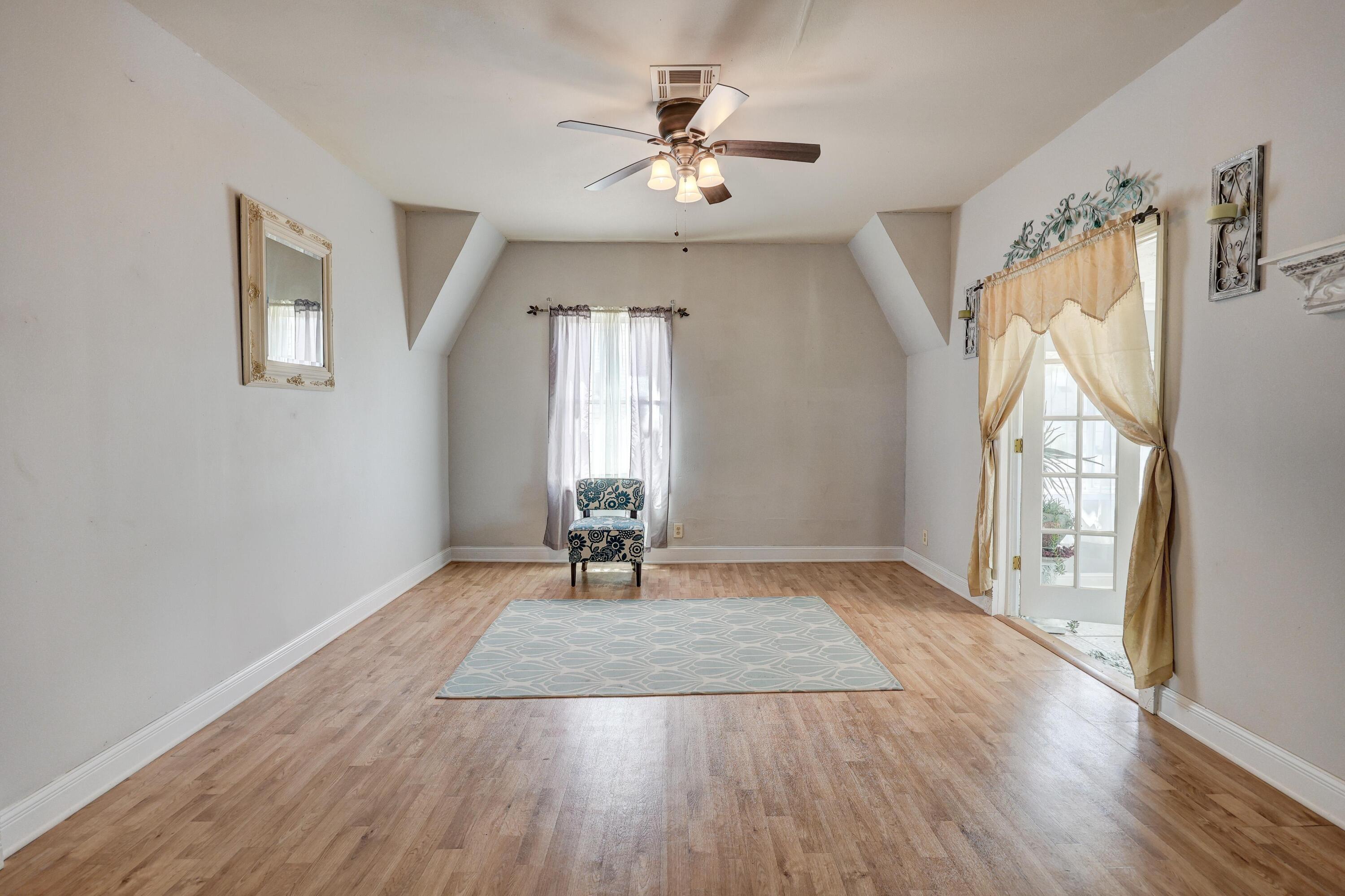 102 South Moffet Avenue Property Photo 39