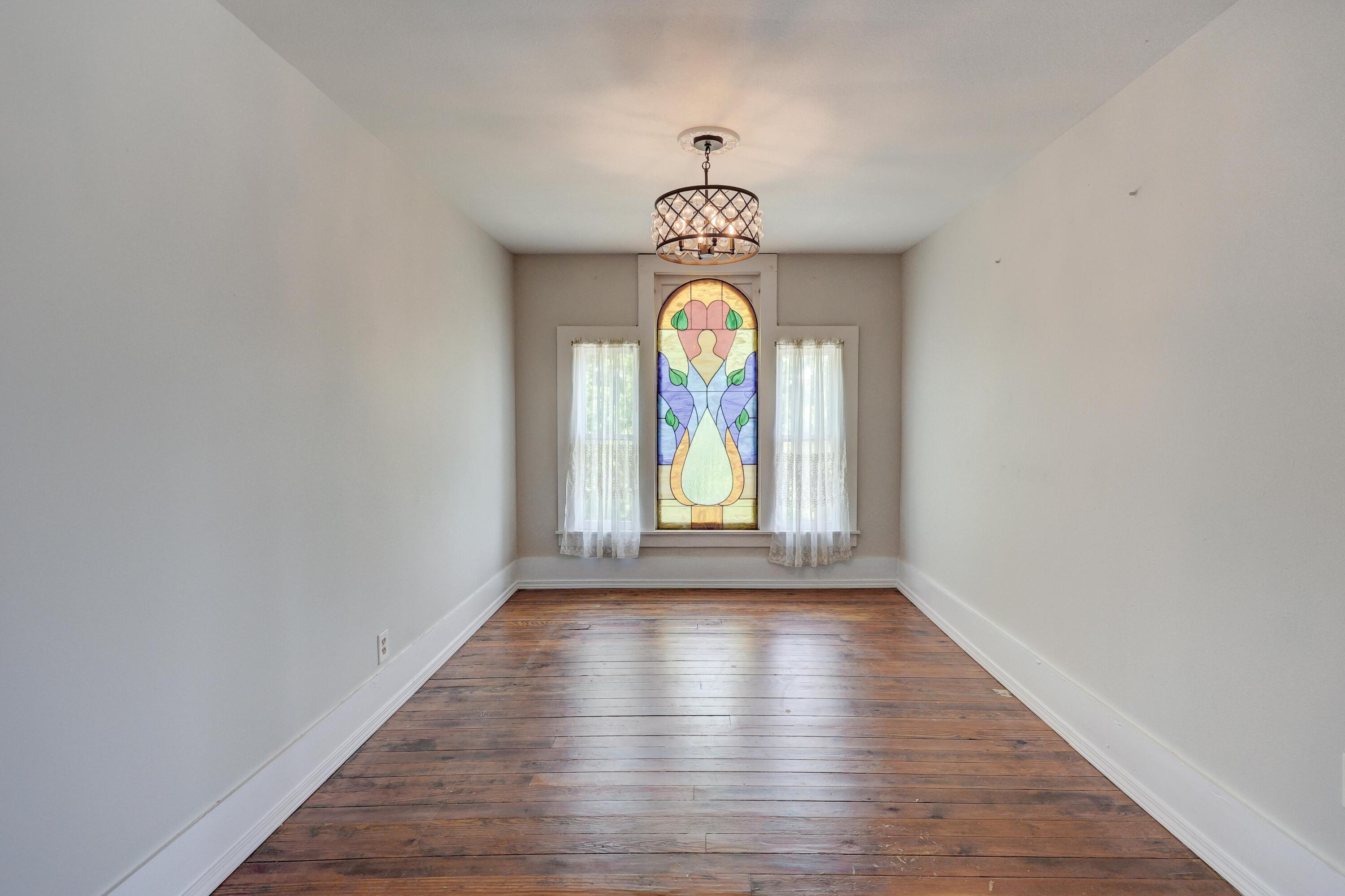 102 South Moffet Avenue Property Photo 49