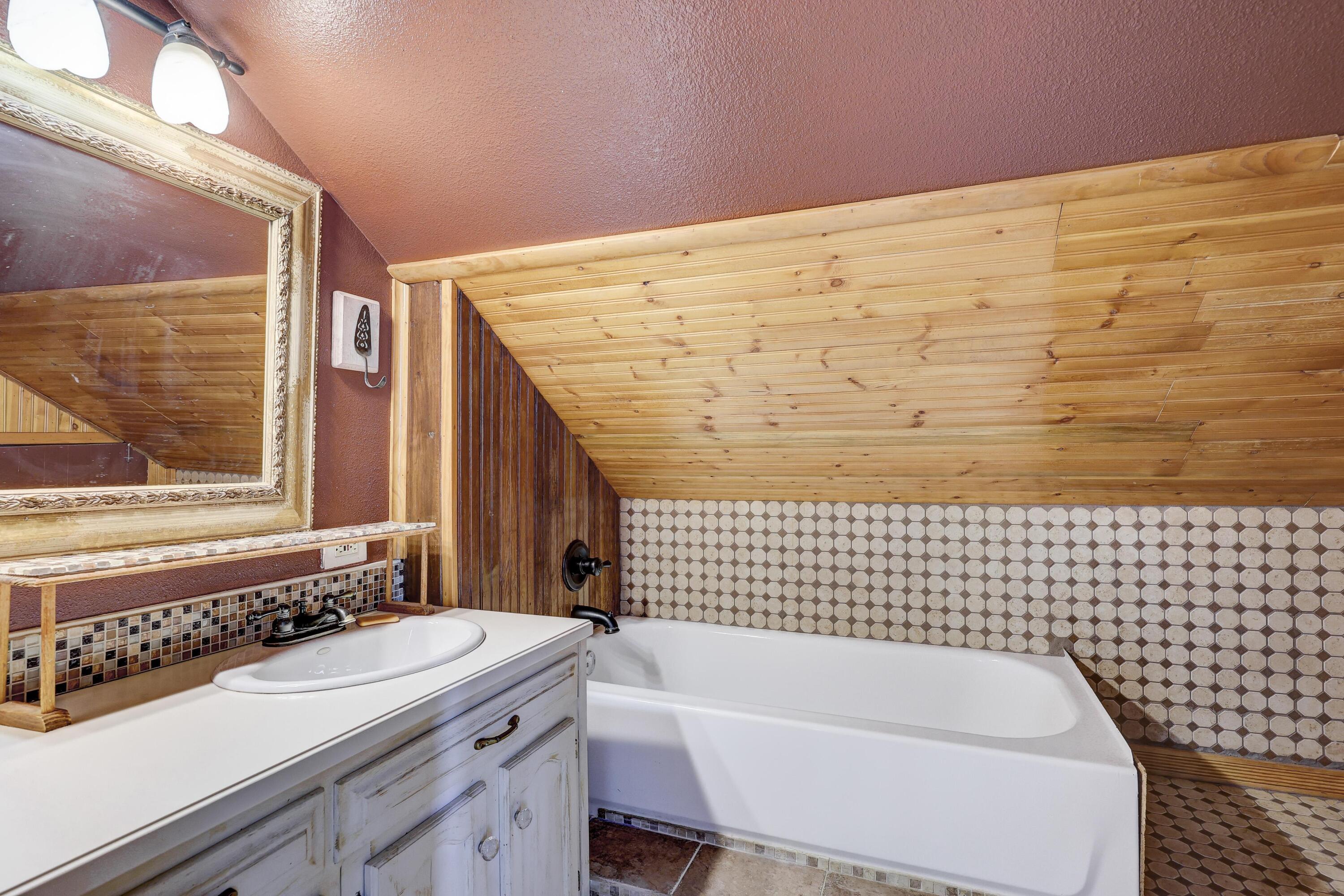 102 South Moffet Avenue Property Photo 57