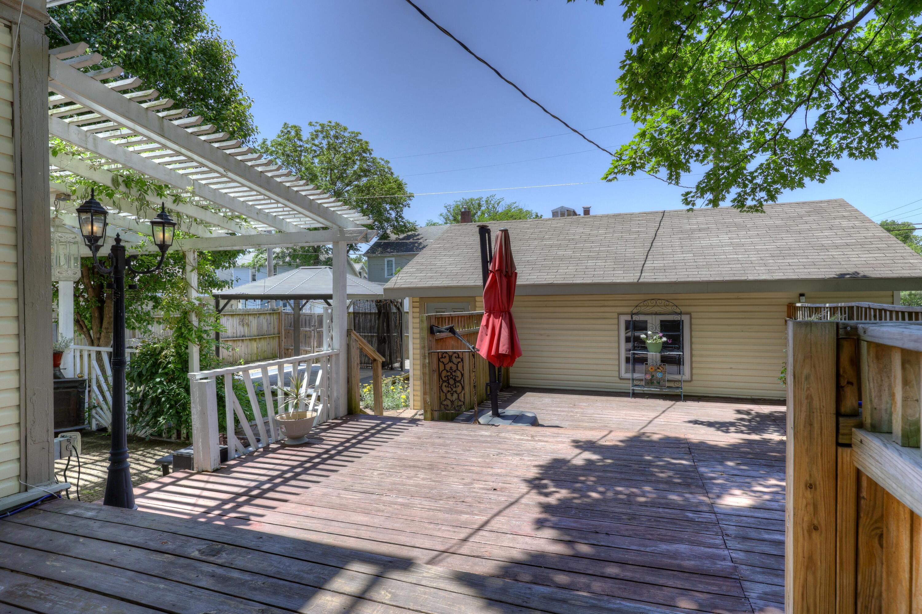 102 South Moffet Avenue Property Photo 64