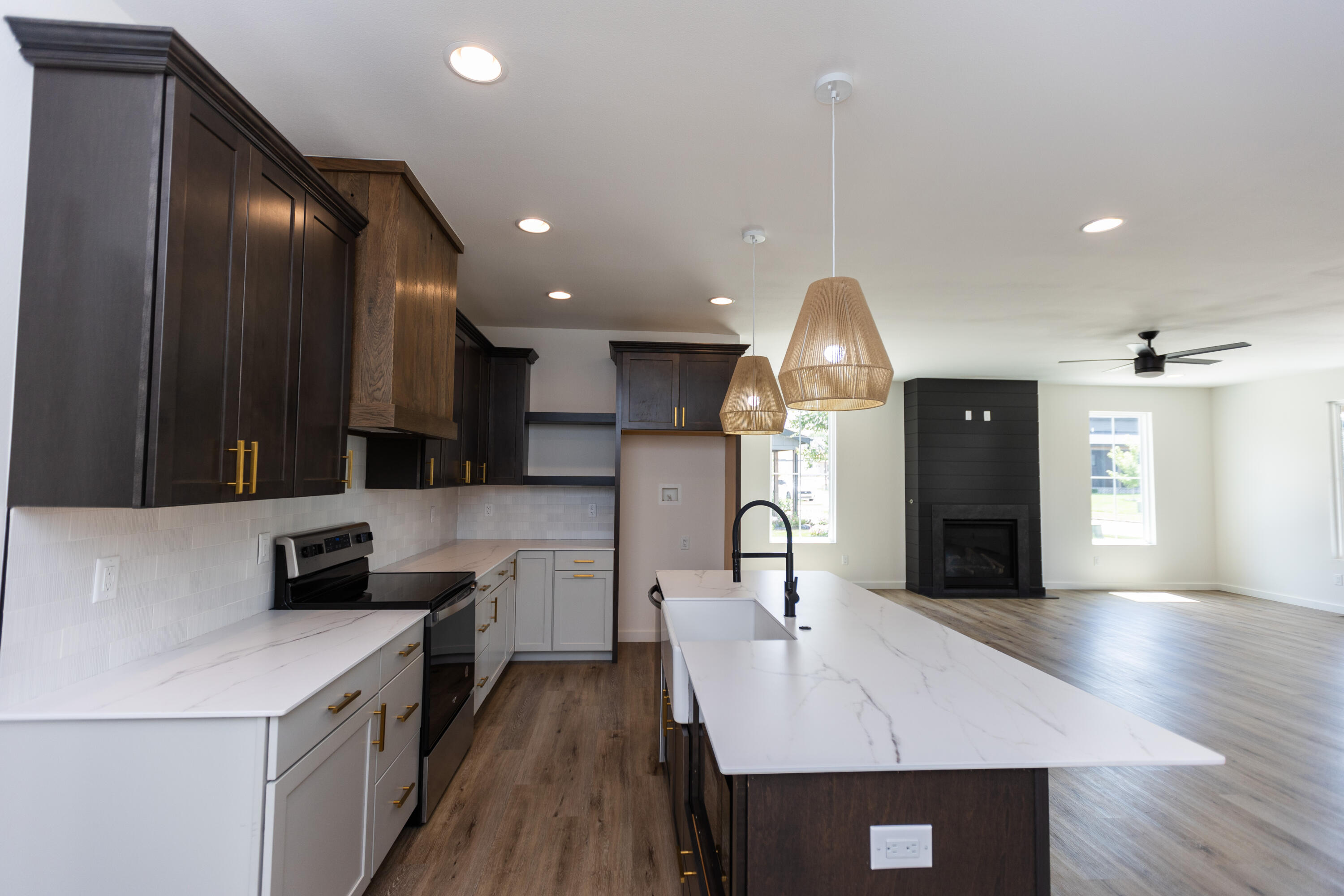 970 East Valley Trail Drive Property Photo 5