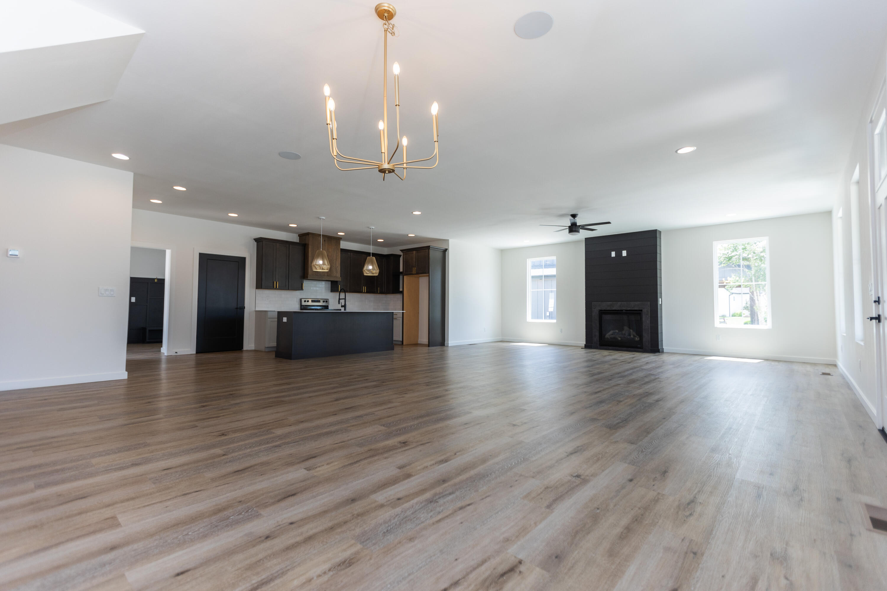 970 East Valley Trail Drive Property Photo 9