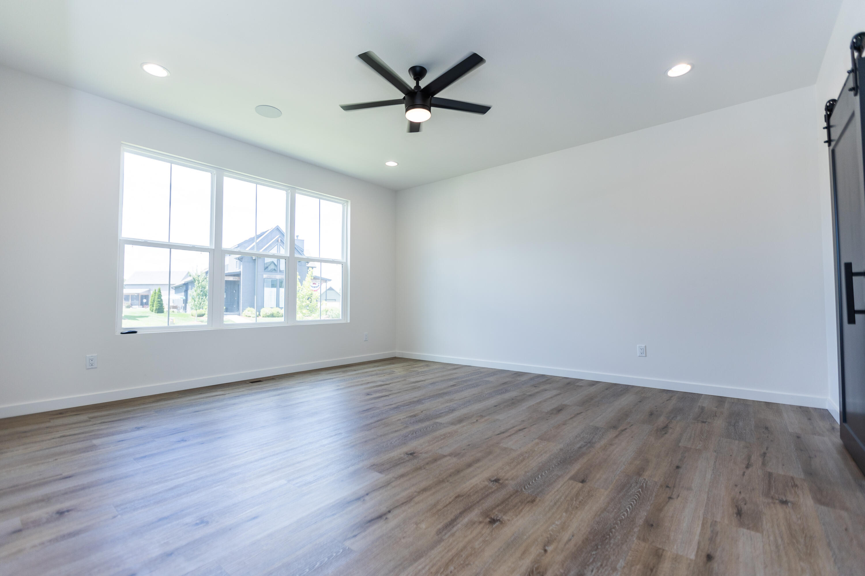 970 East Valley Trail Drive Property Photo 12