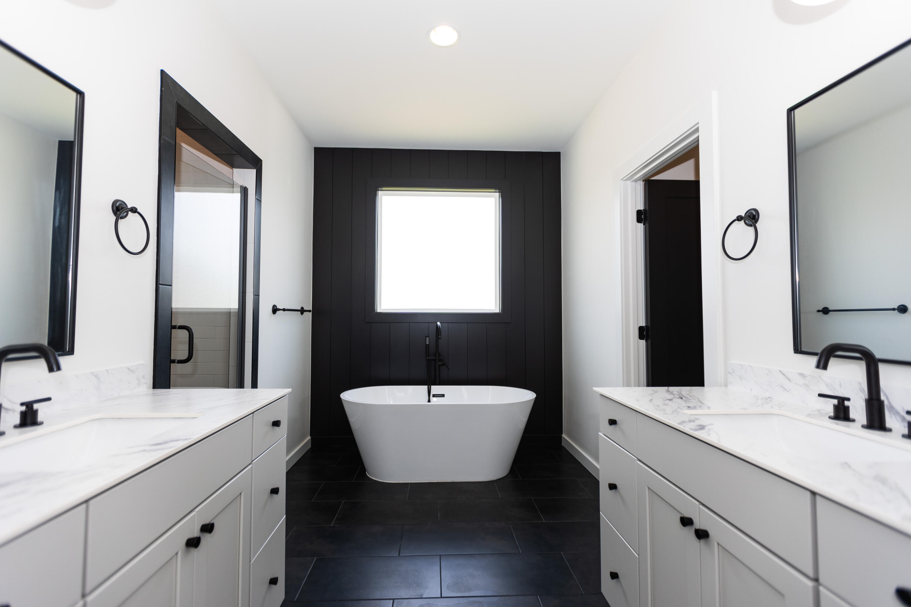 970 East Valley Trail Drive Property Photo 13