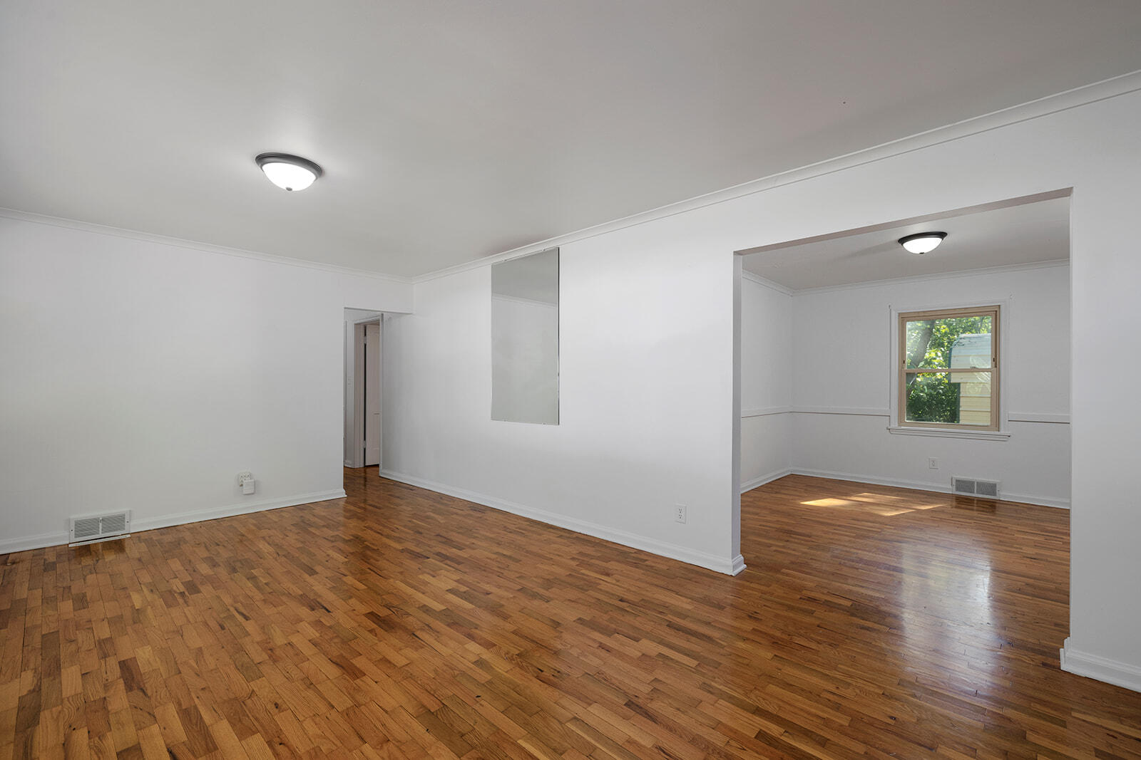 2128 South Glendale Avenue Property Photo 6