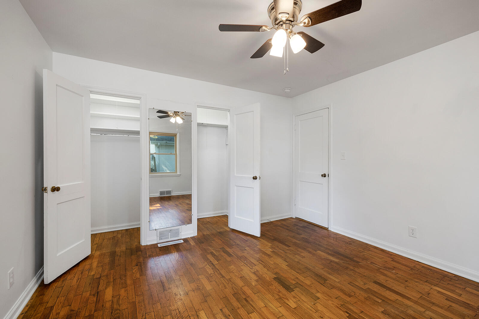 2128 South Glendale Avenue Property Photo 14