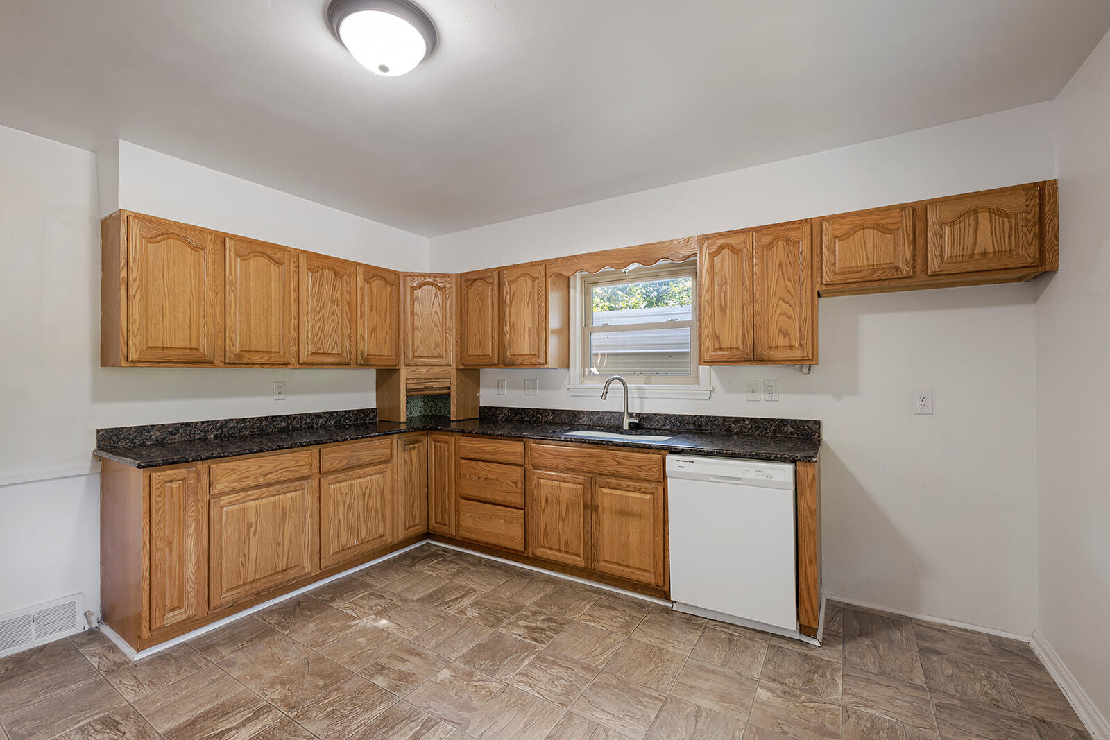 2128 South Glendale Avenue Property Photo 19