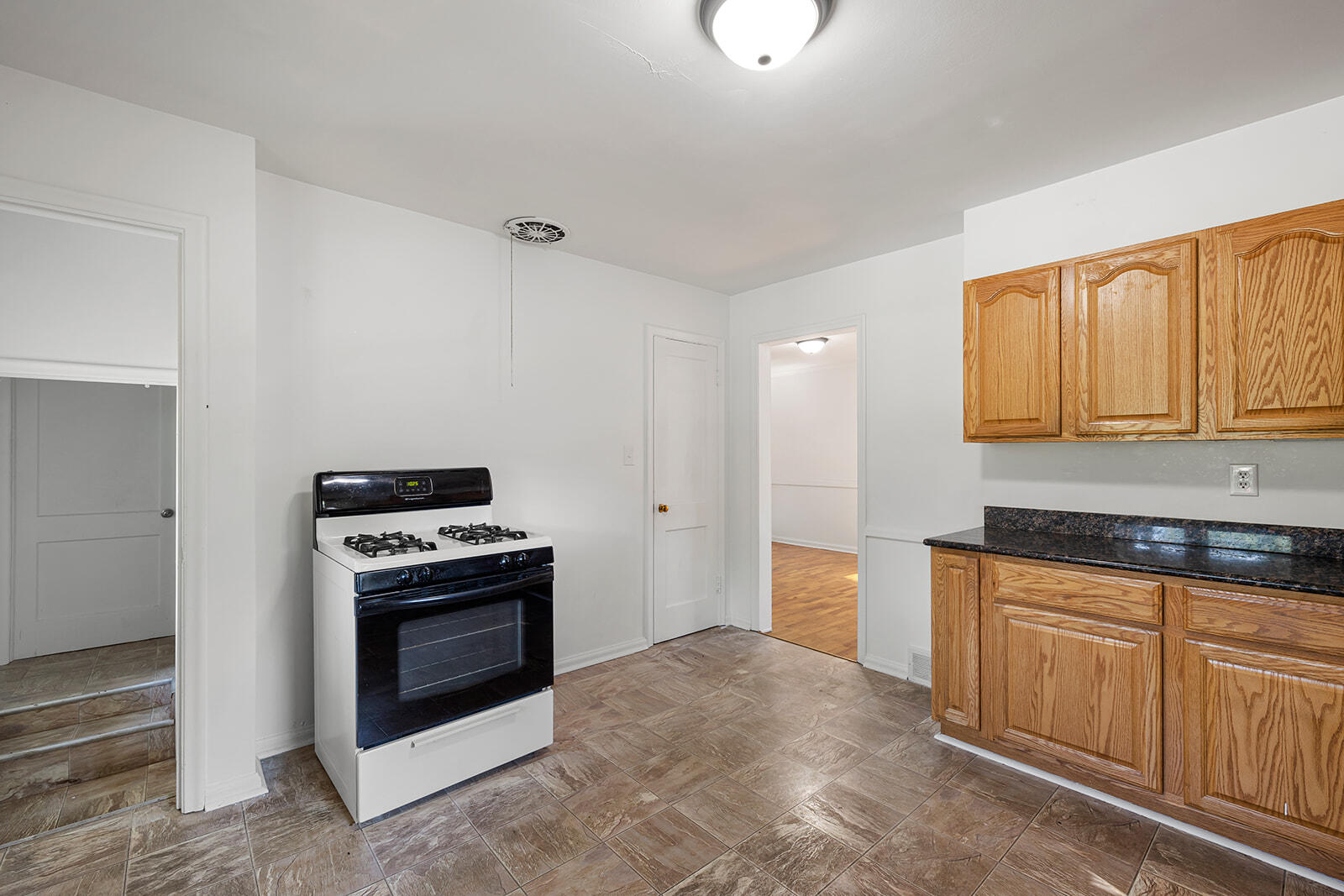 2128 South Glendale Avenue Property Photo 20