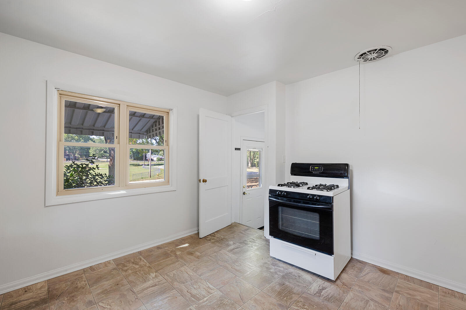 2128 South Glendale Avenue Property Photo 21