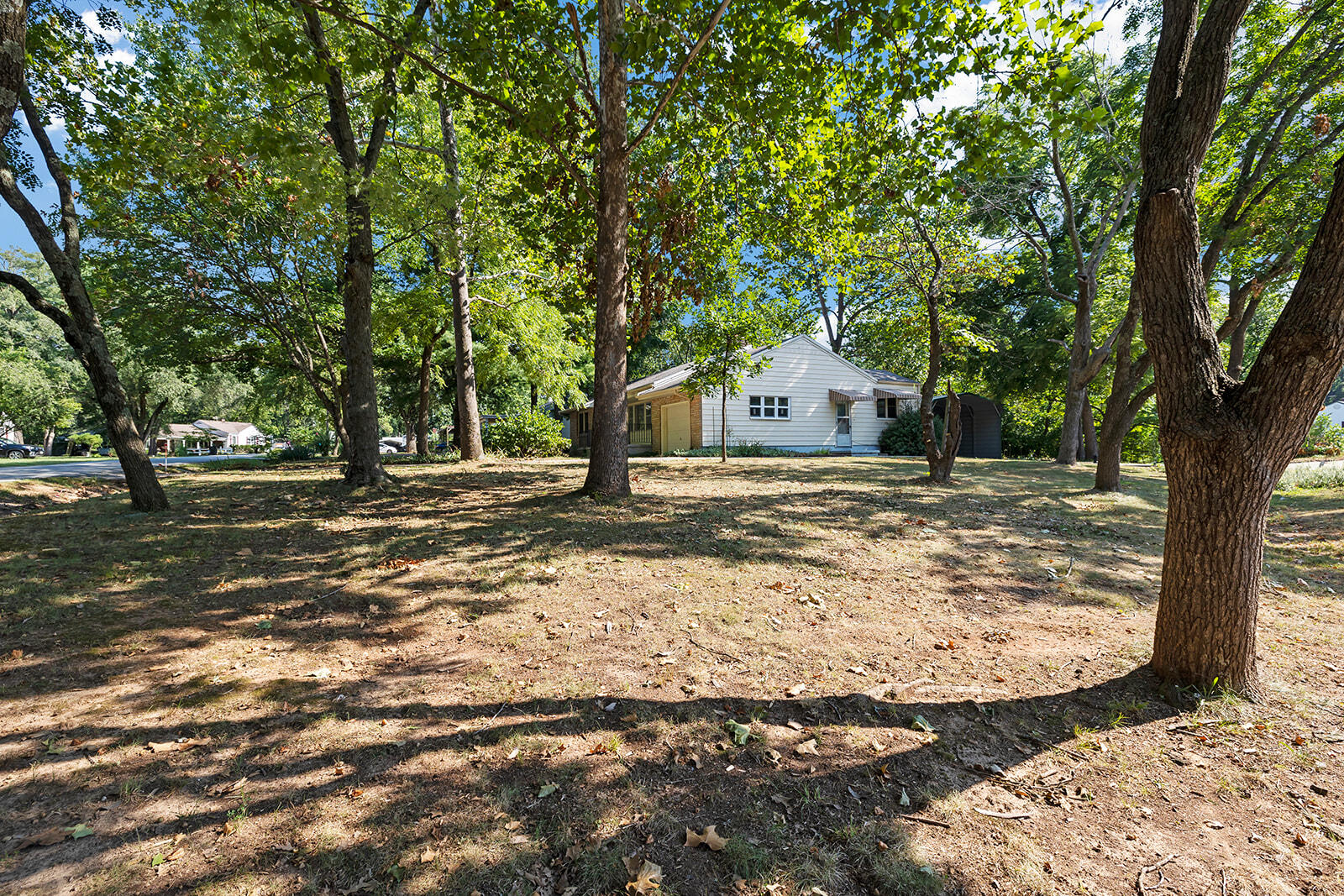 2128 South Glendale Avenue Property Photo 38