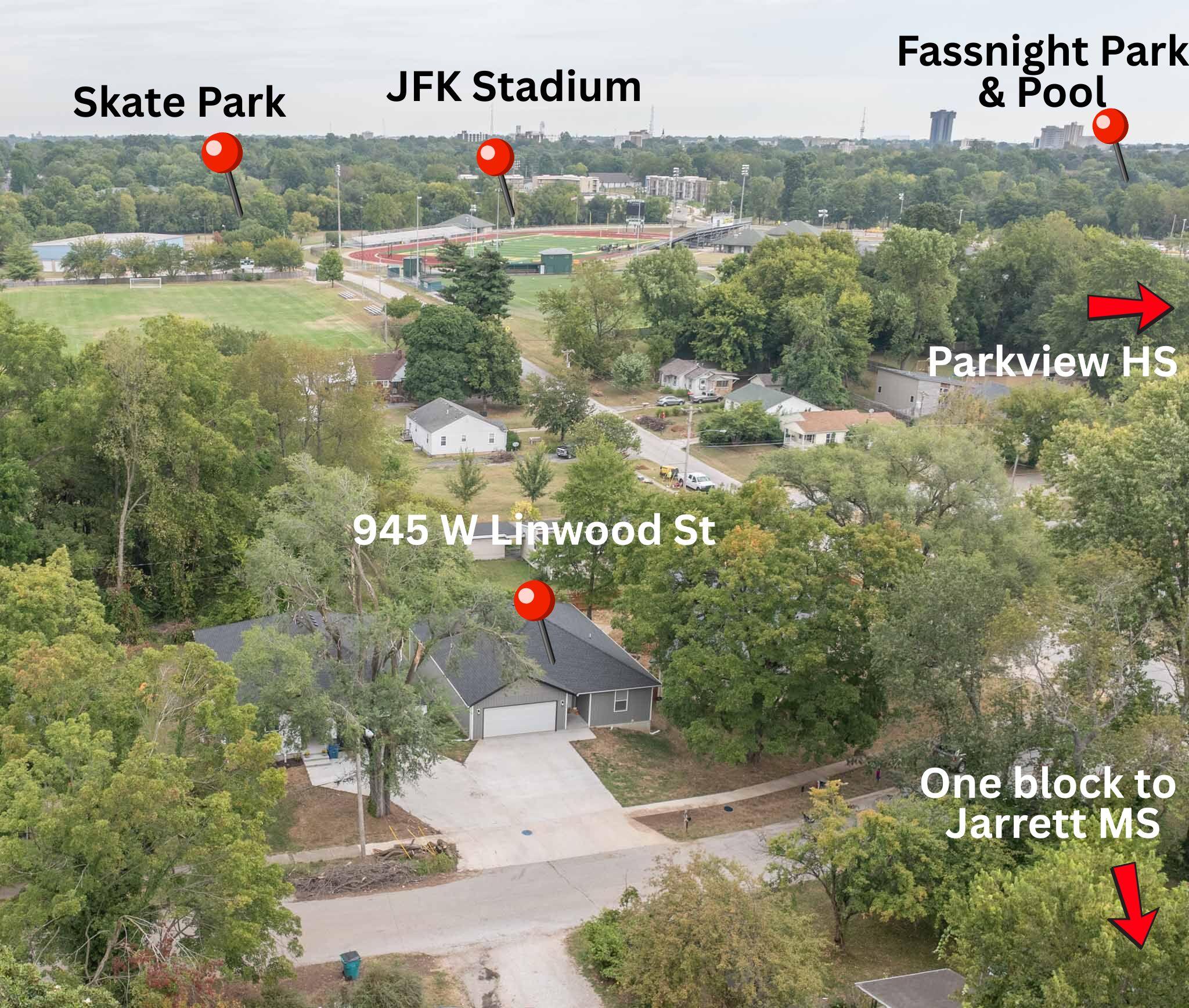 945 West Linwood Street Property Photo 2