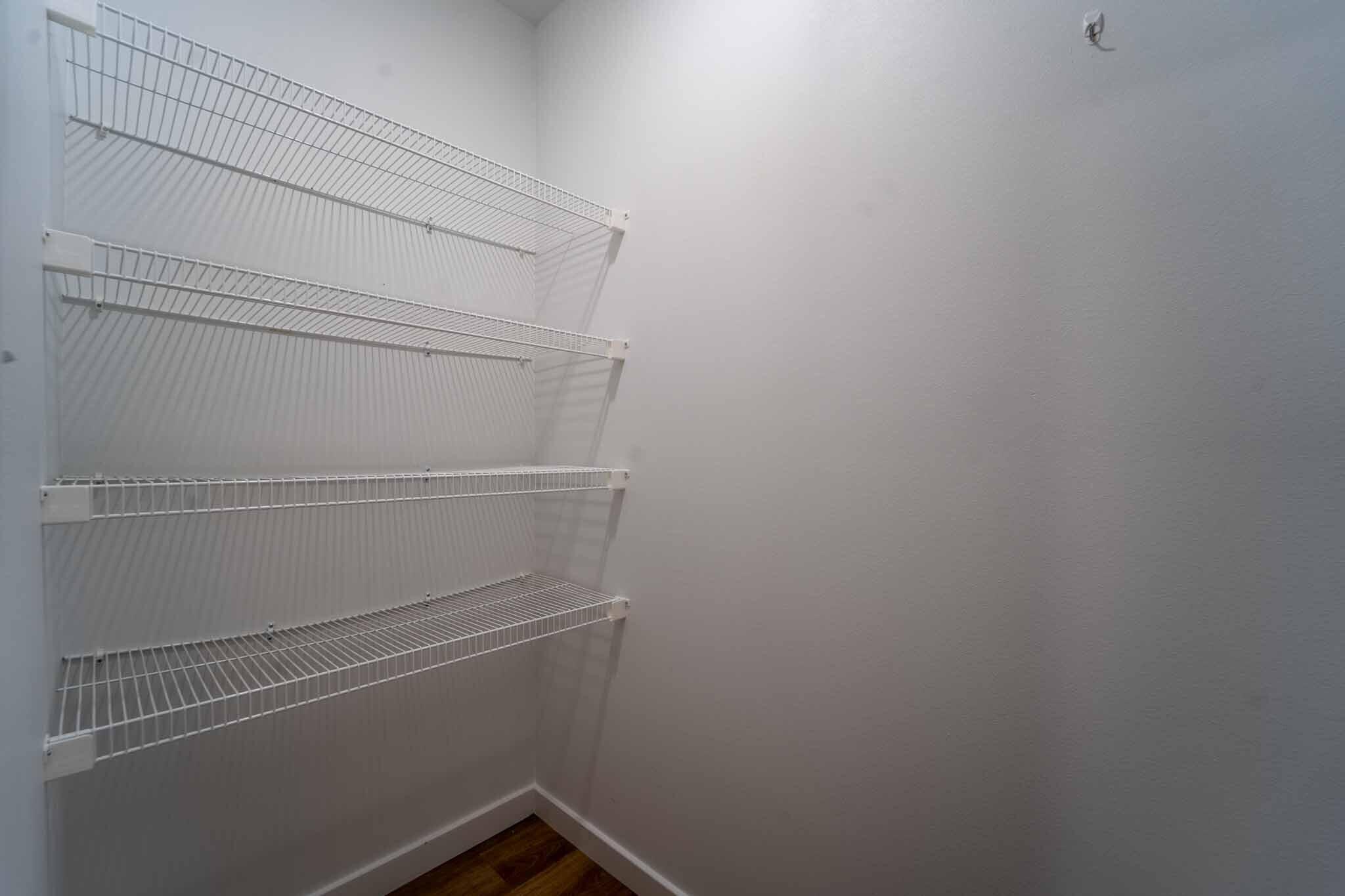 945 West Linwood Street Property Photo 18