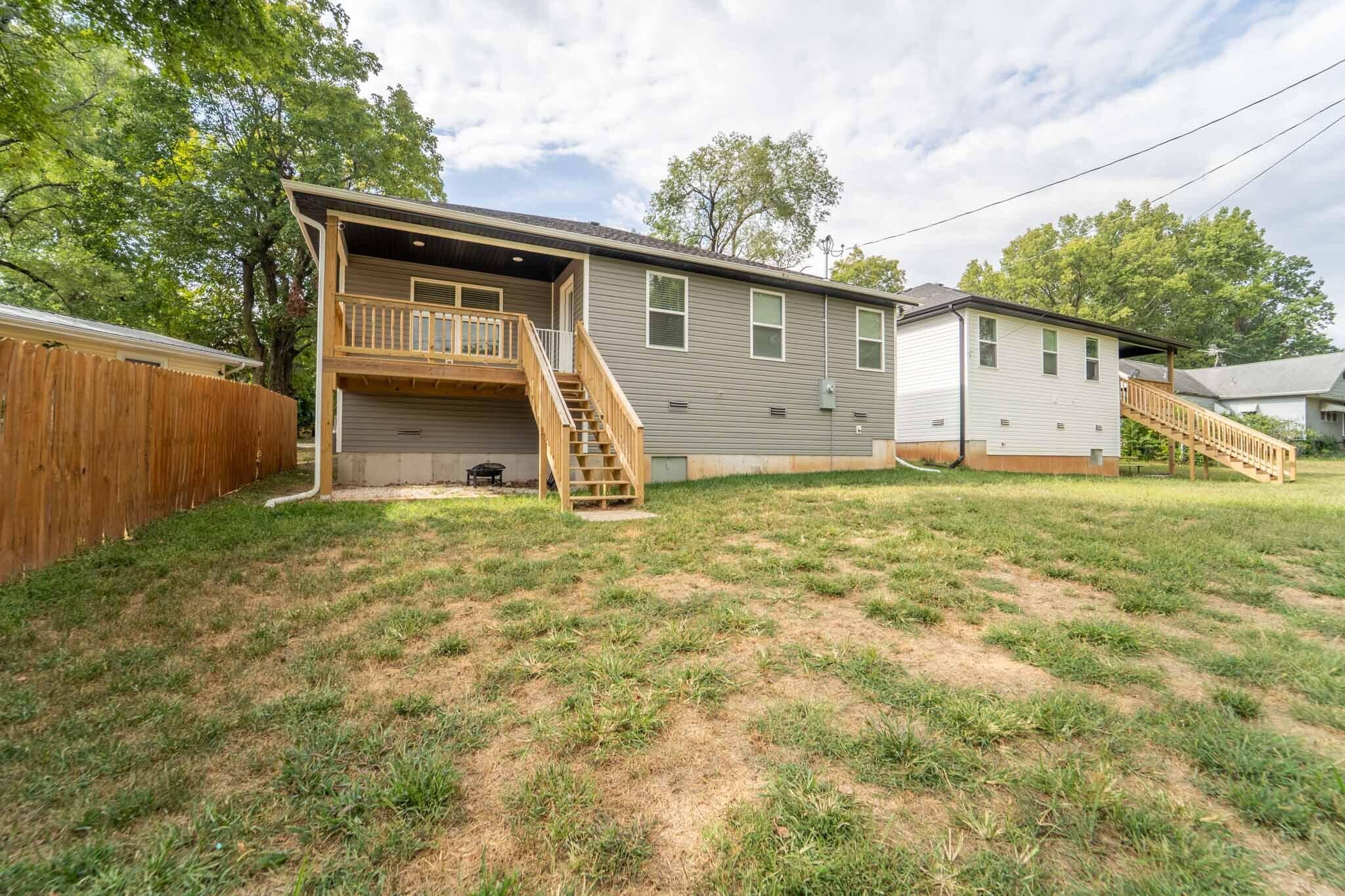 945 West Linwood Street Property Photo 20