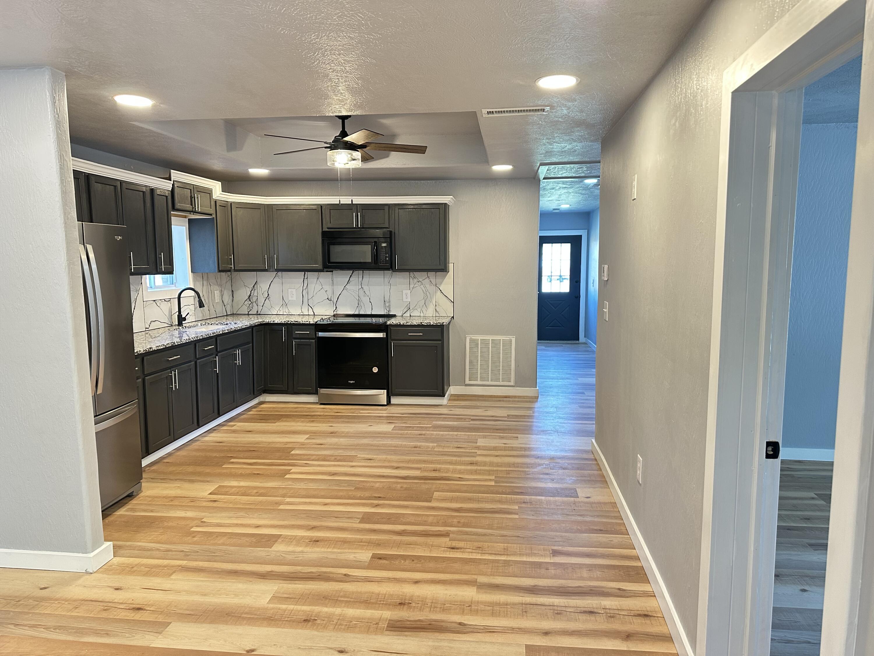 109 North Maple Street Property Photo 3