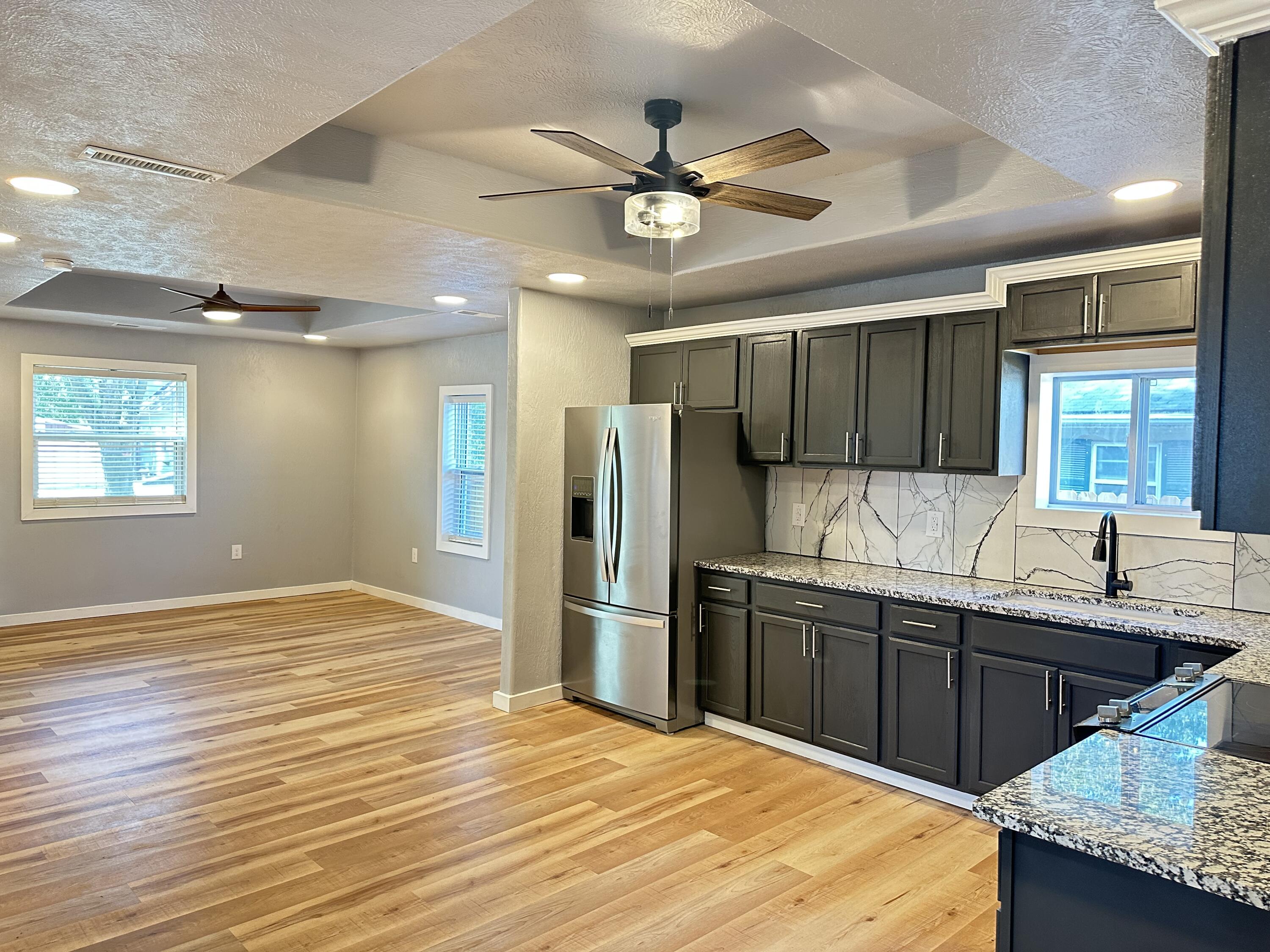 109 North Maple Street Property Photo 4