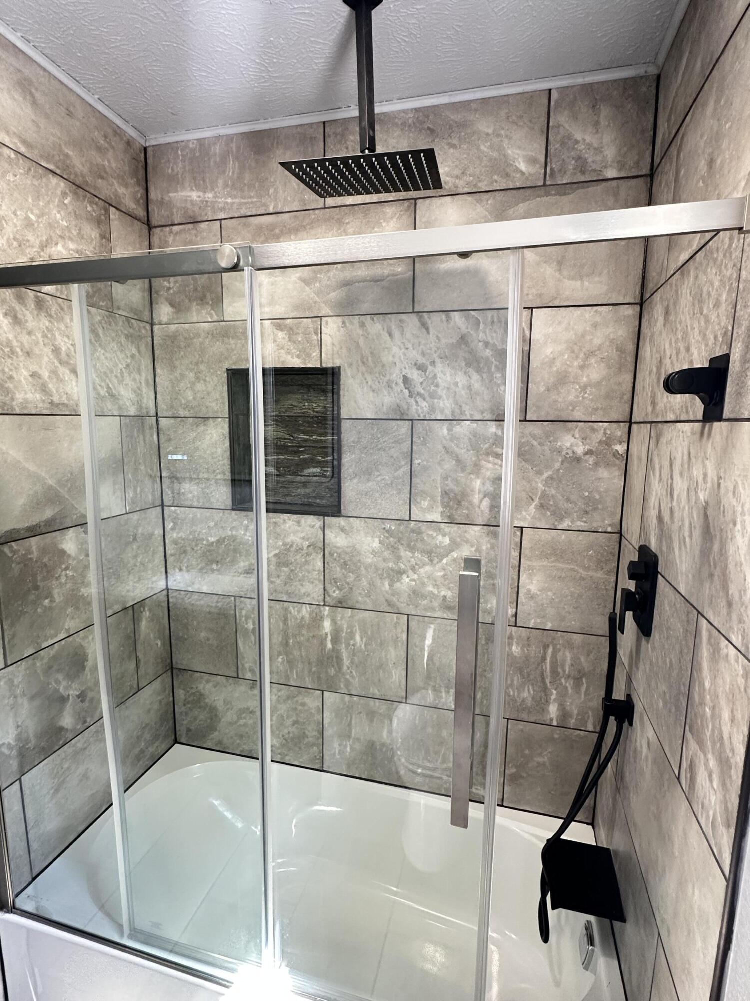 109 North Maple Street Property Photo 9