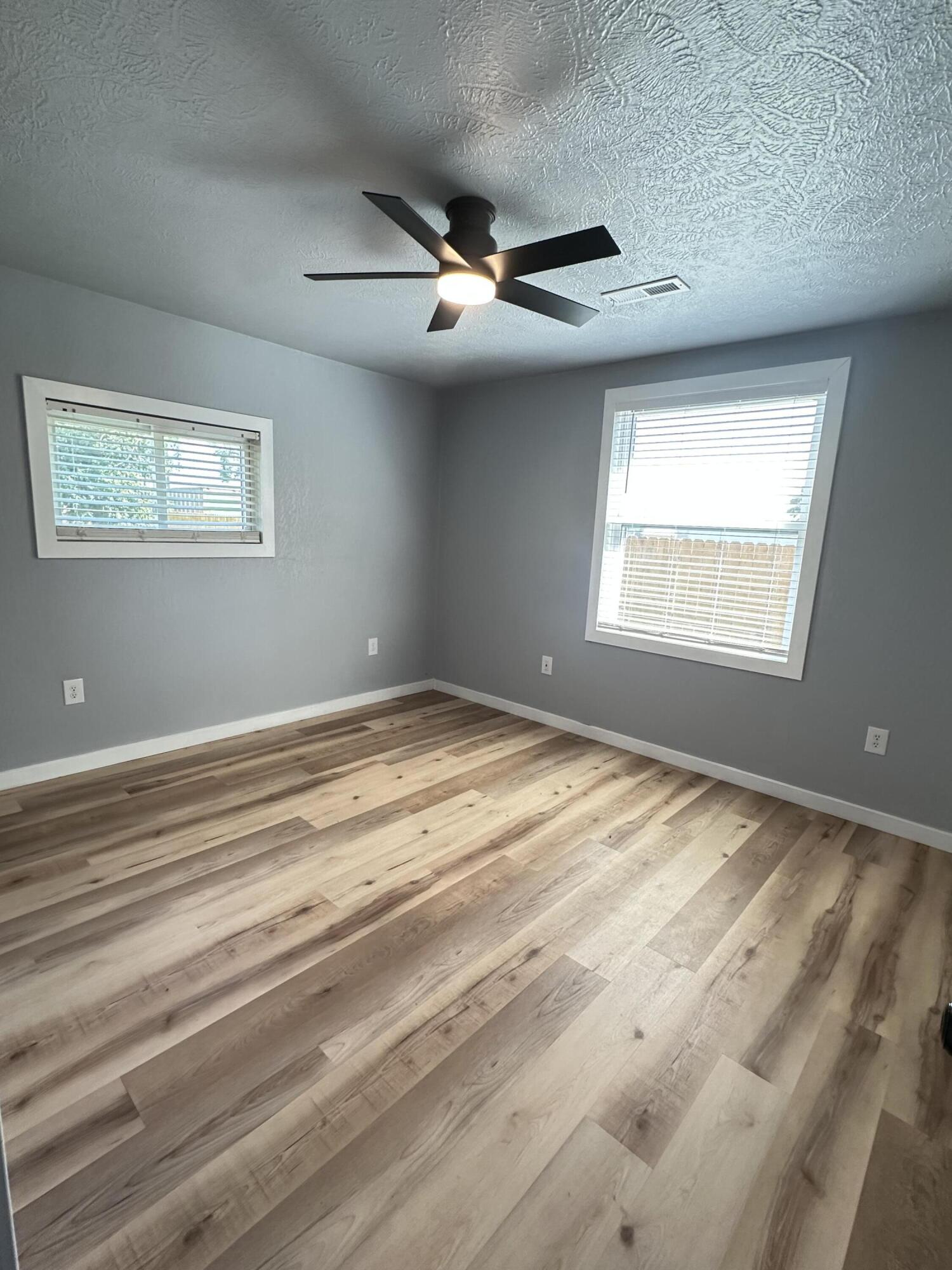 109 North Maple Street Property Photo 14