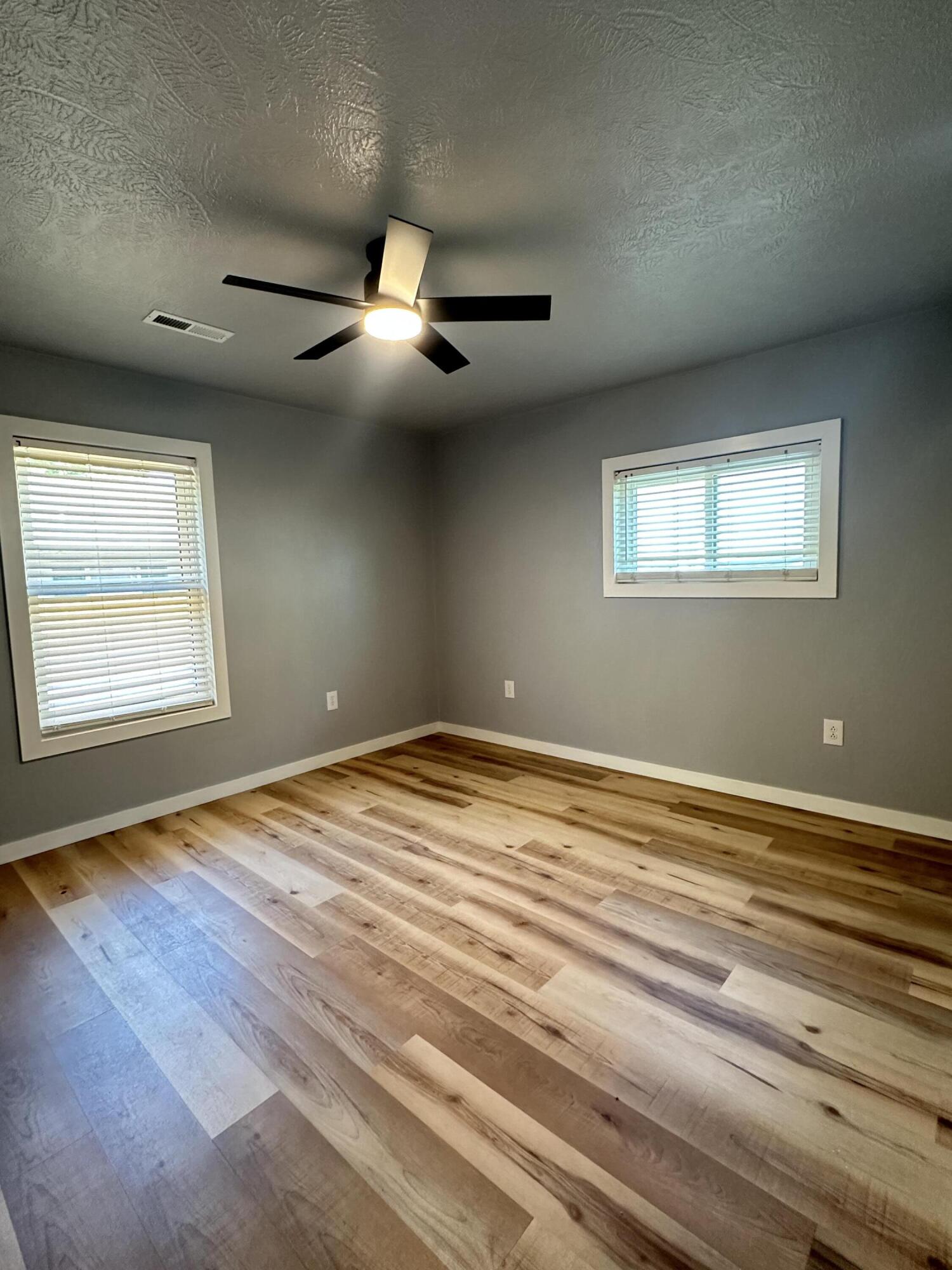 109 North Maple Street Property Photo 16