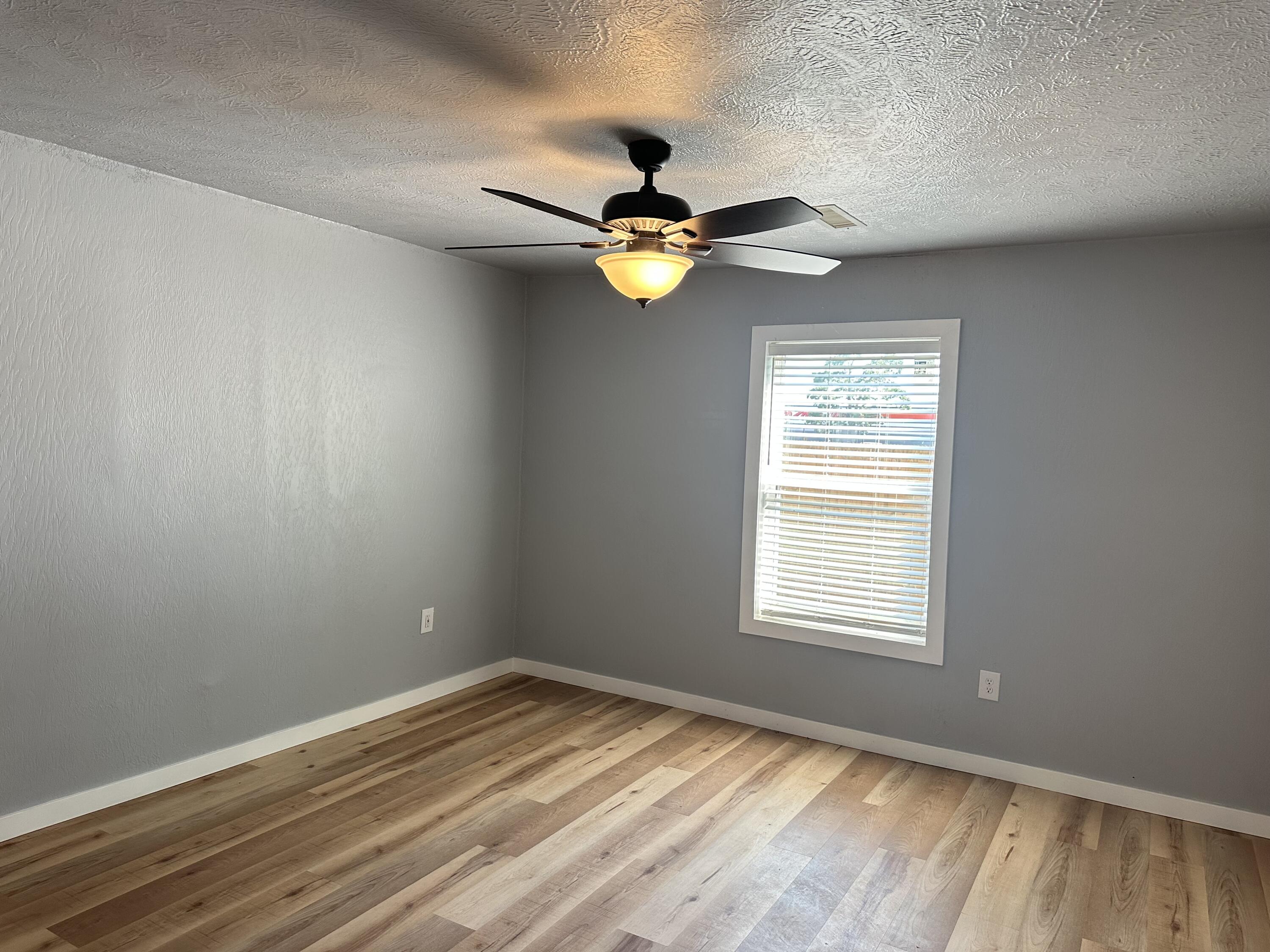 109 North Maple Street Property Photo 18