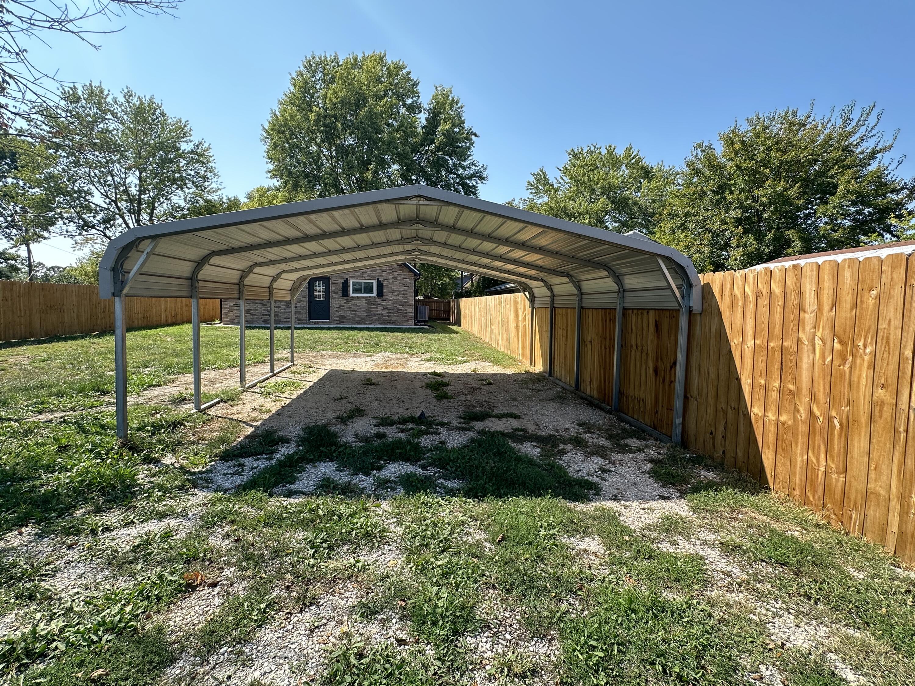 109 North Maple Street Property Photo 22