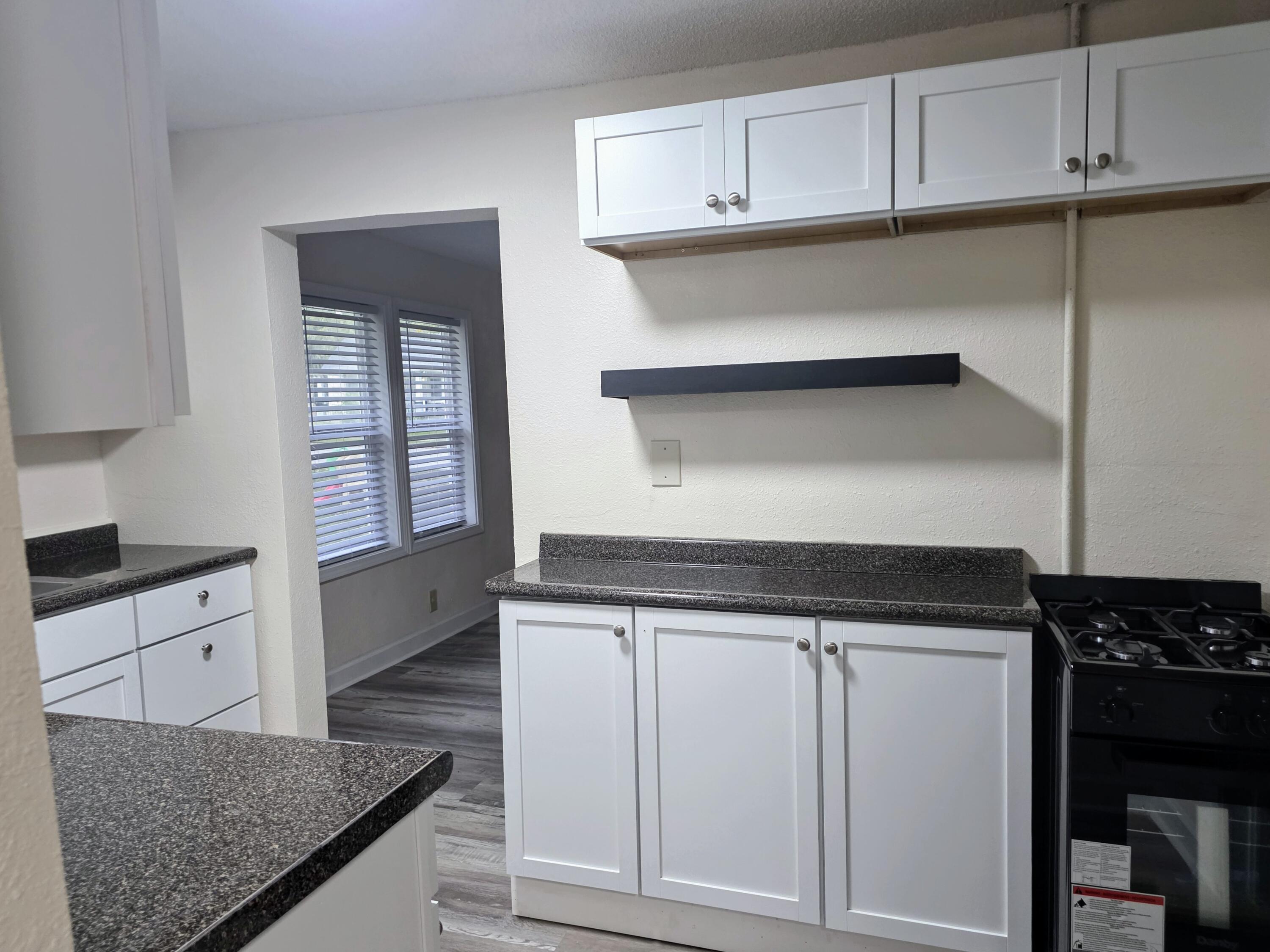 2031 North Fremont Avenue Property Photo 3