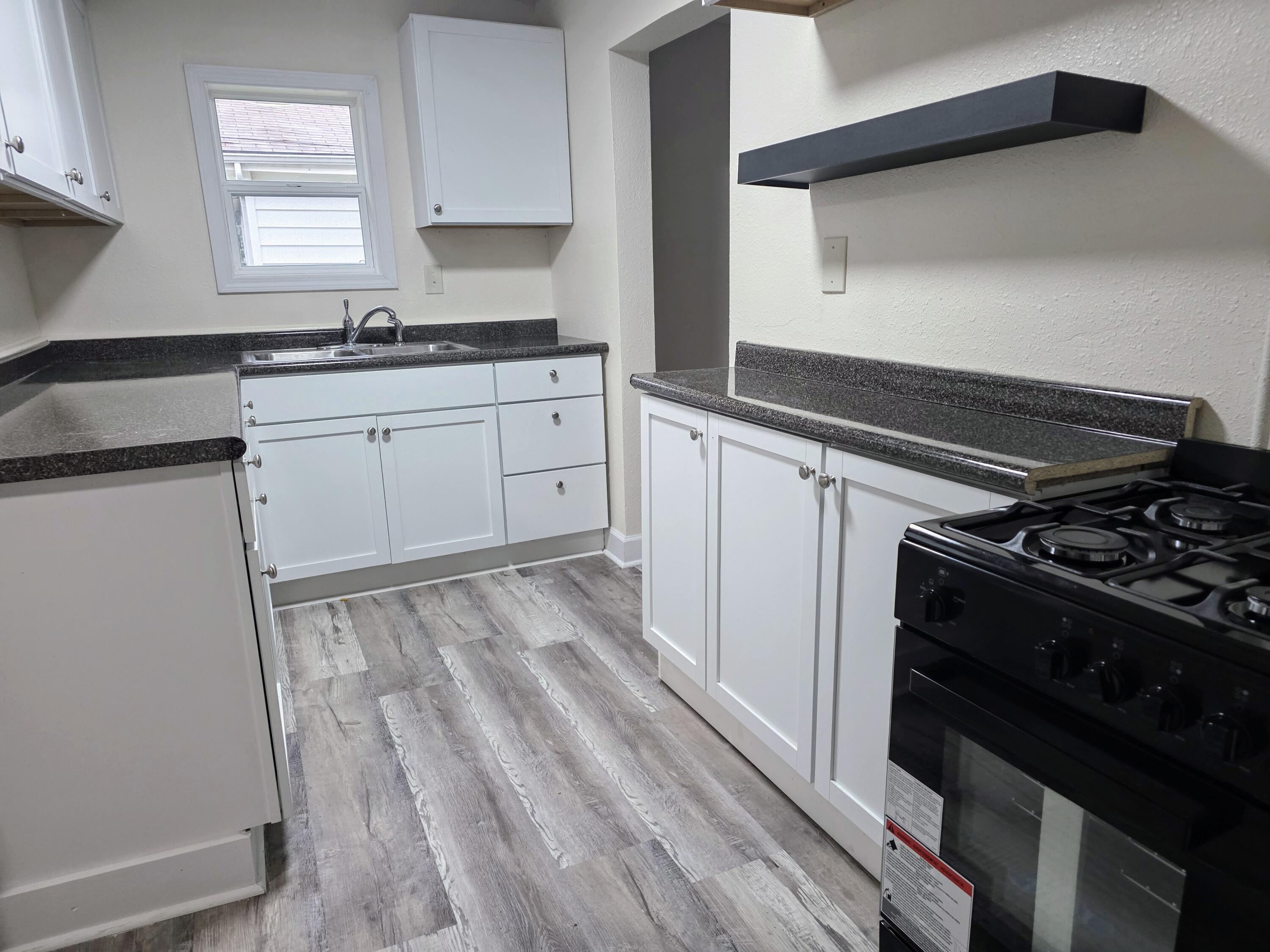 2031 North Fremont Avenue Property Photo 4