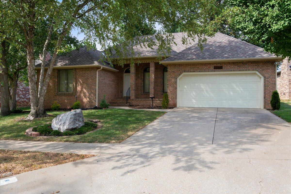 2179 East Richmond Street Property Photo 2