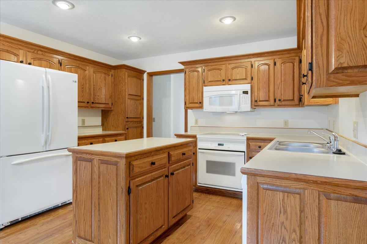 2179 East Richmond Street Property Photo 10