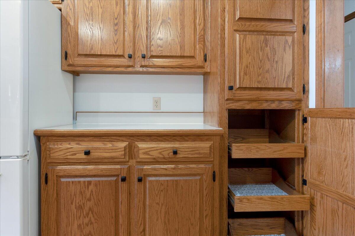 2179 East Richmond Street Property Photo 15