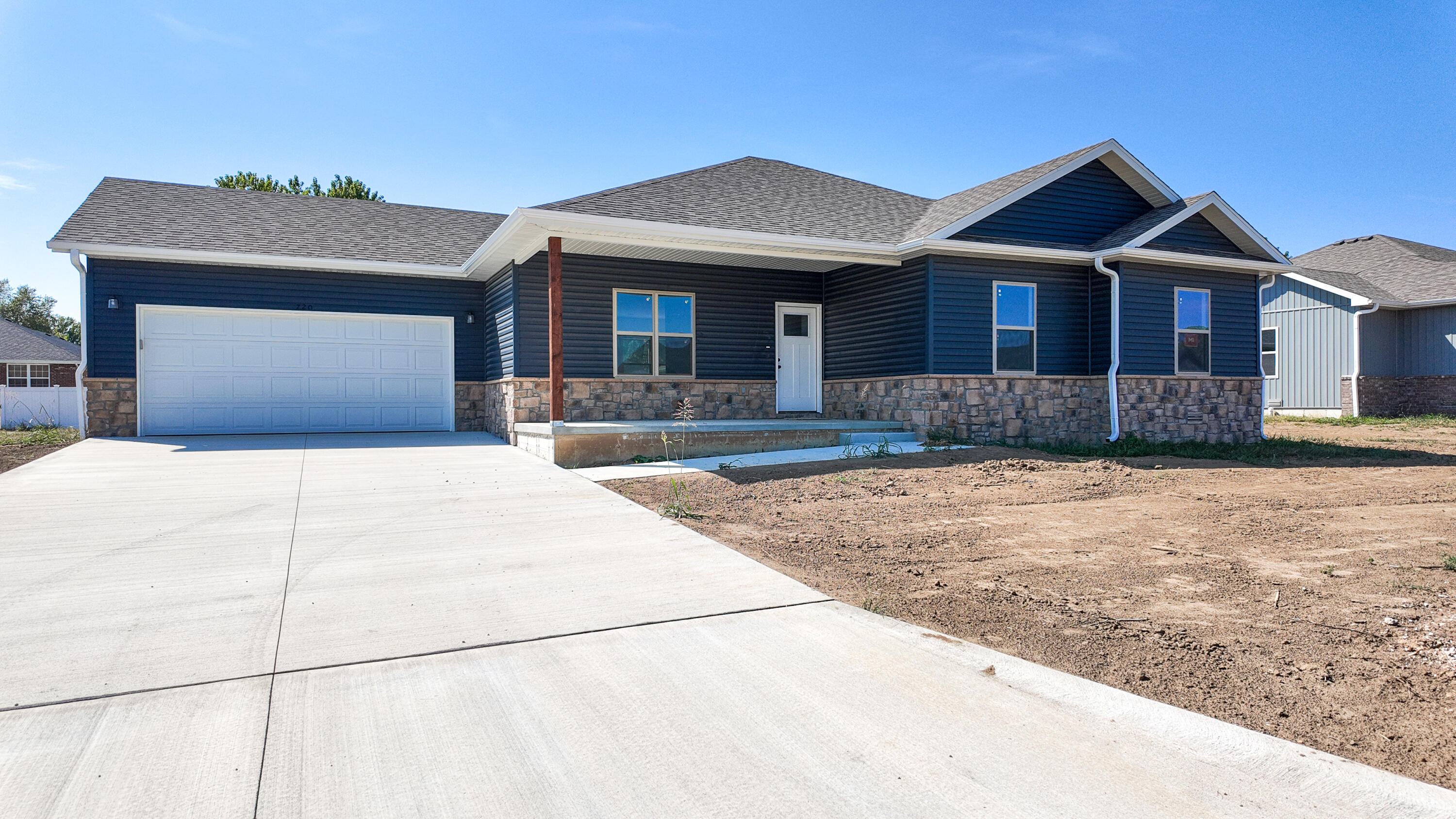 720 East Vivian Street Property Photo 2