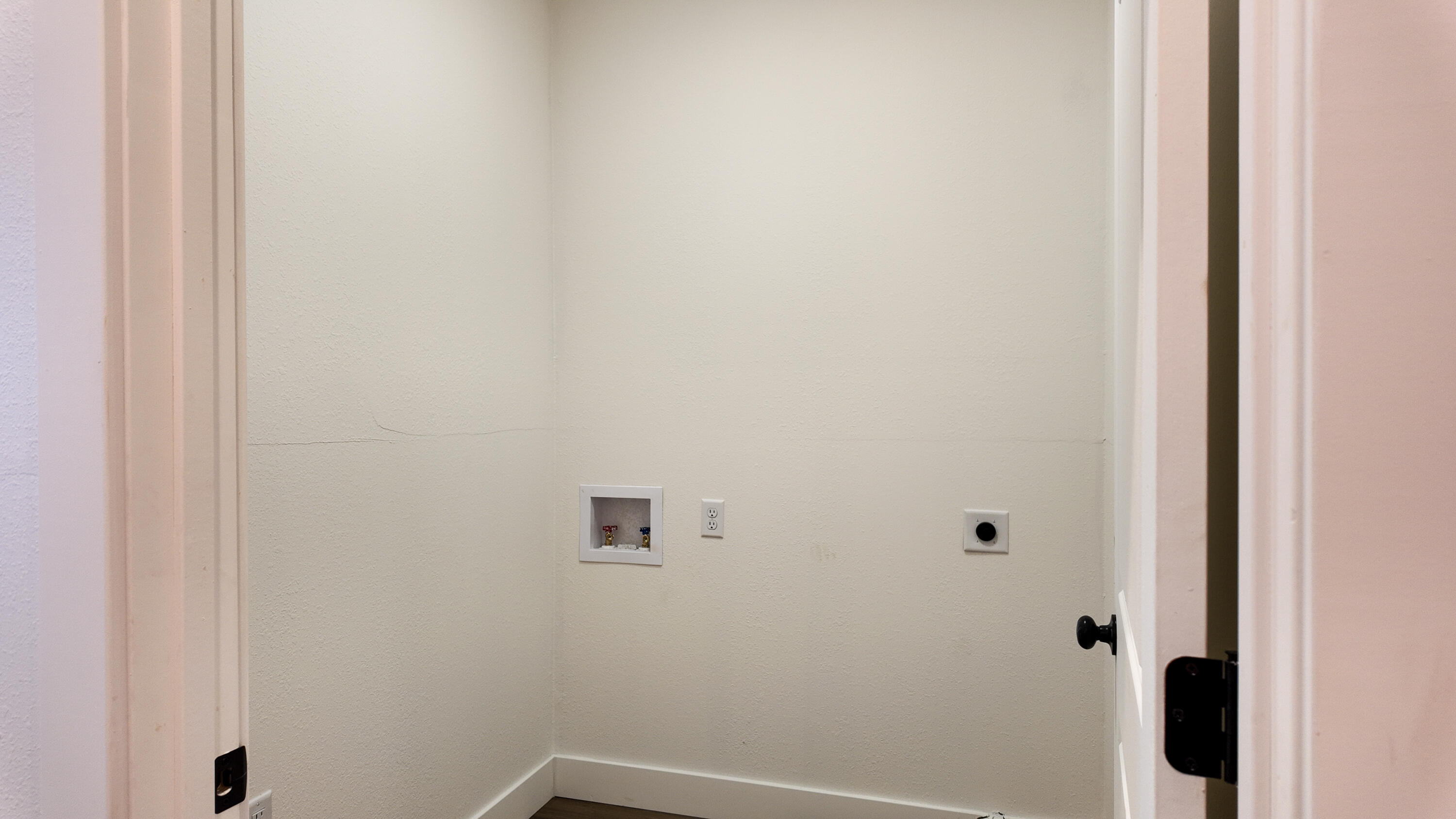 720 East Vivian Street Property Photo 6