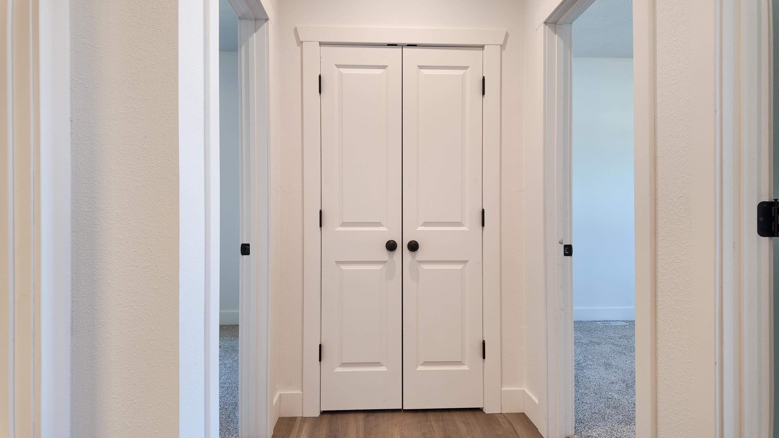 720 East Vivian Street Property Photo 12