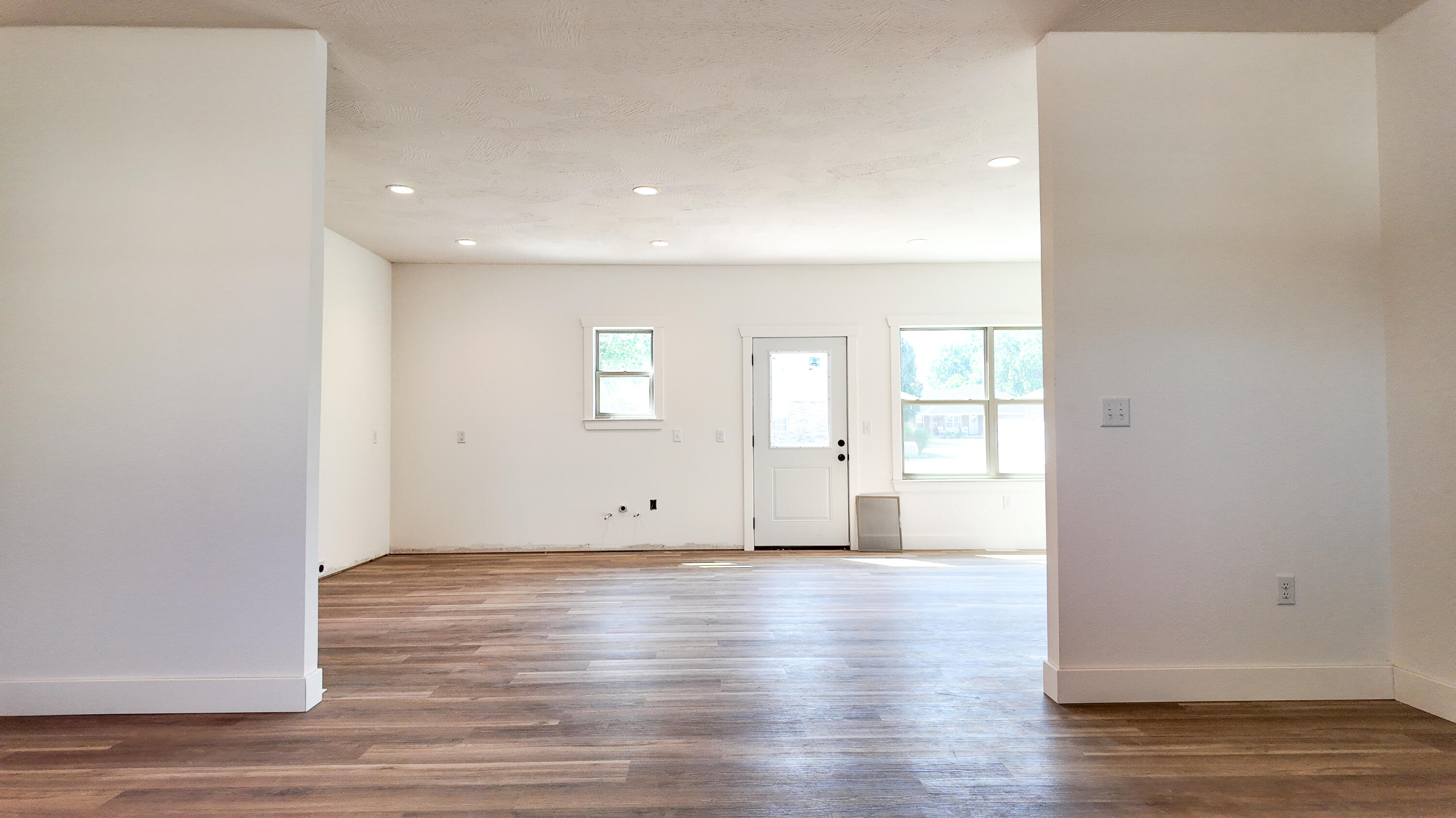 720 East Vivian Street Property Photo 20