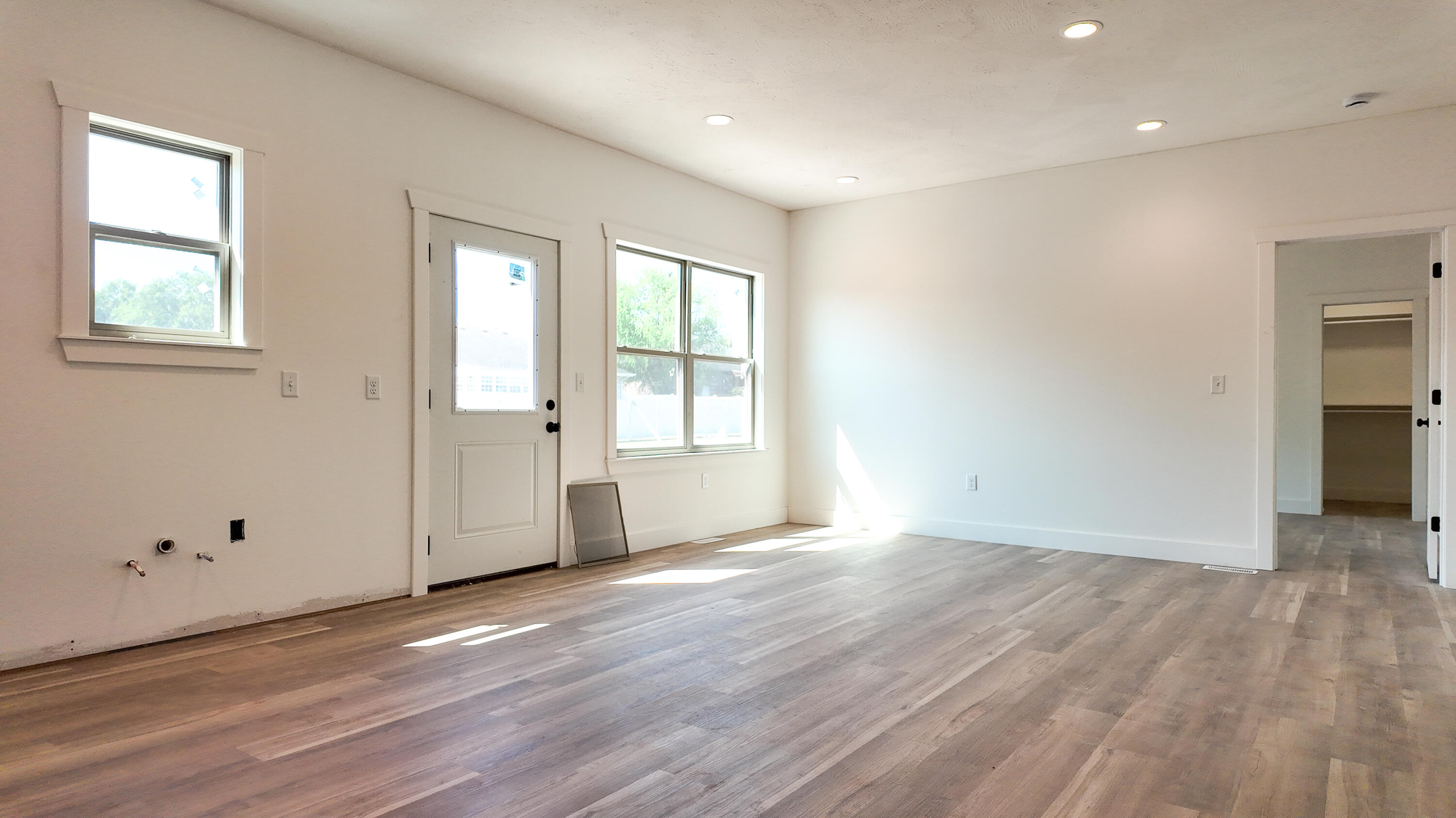 720 East Vivian Street Property Photo 26