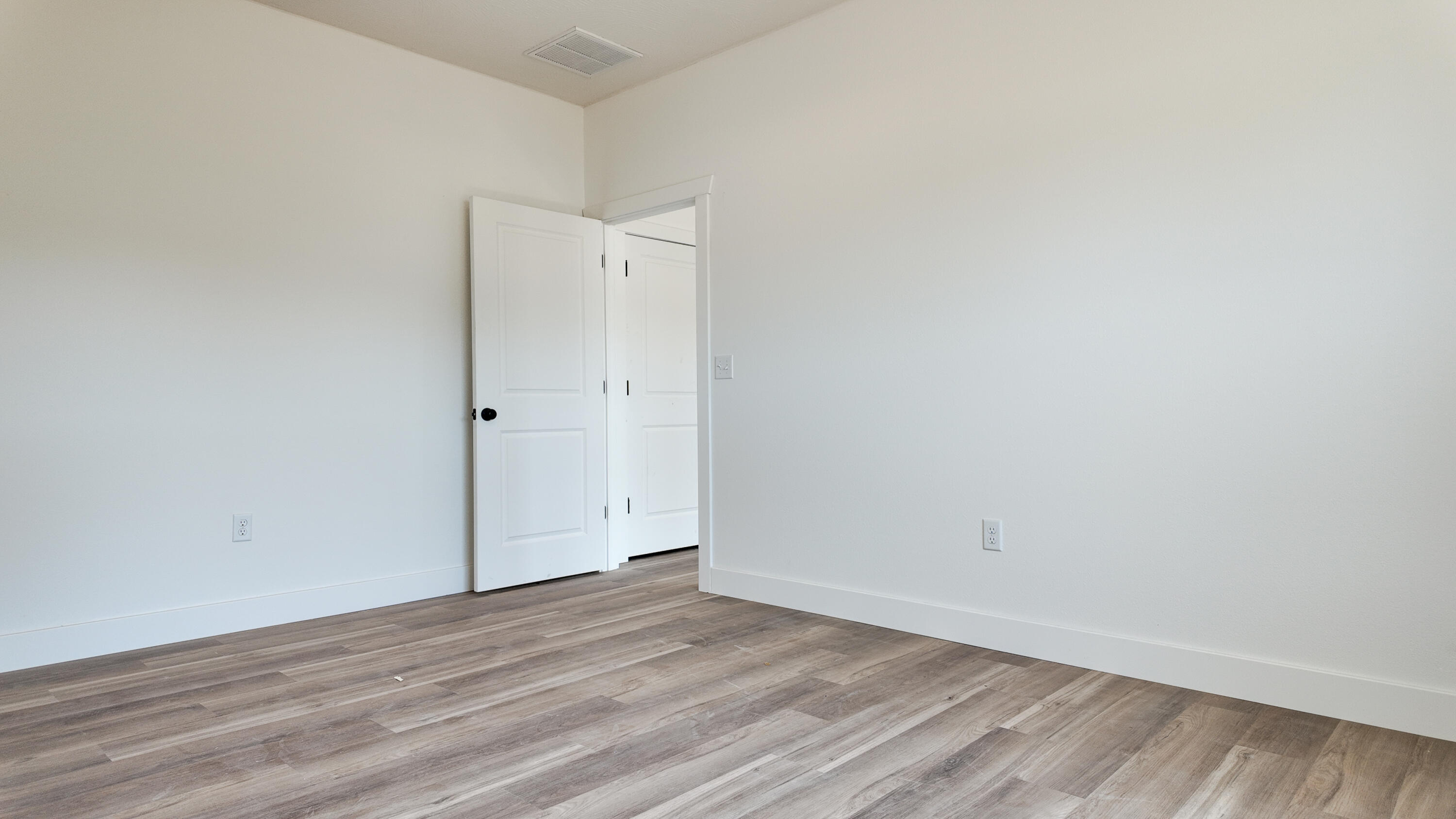 720 East Vivian Street Property Photo 34