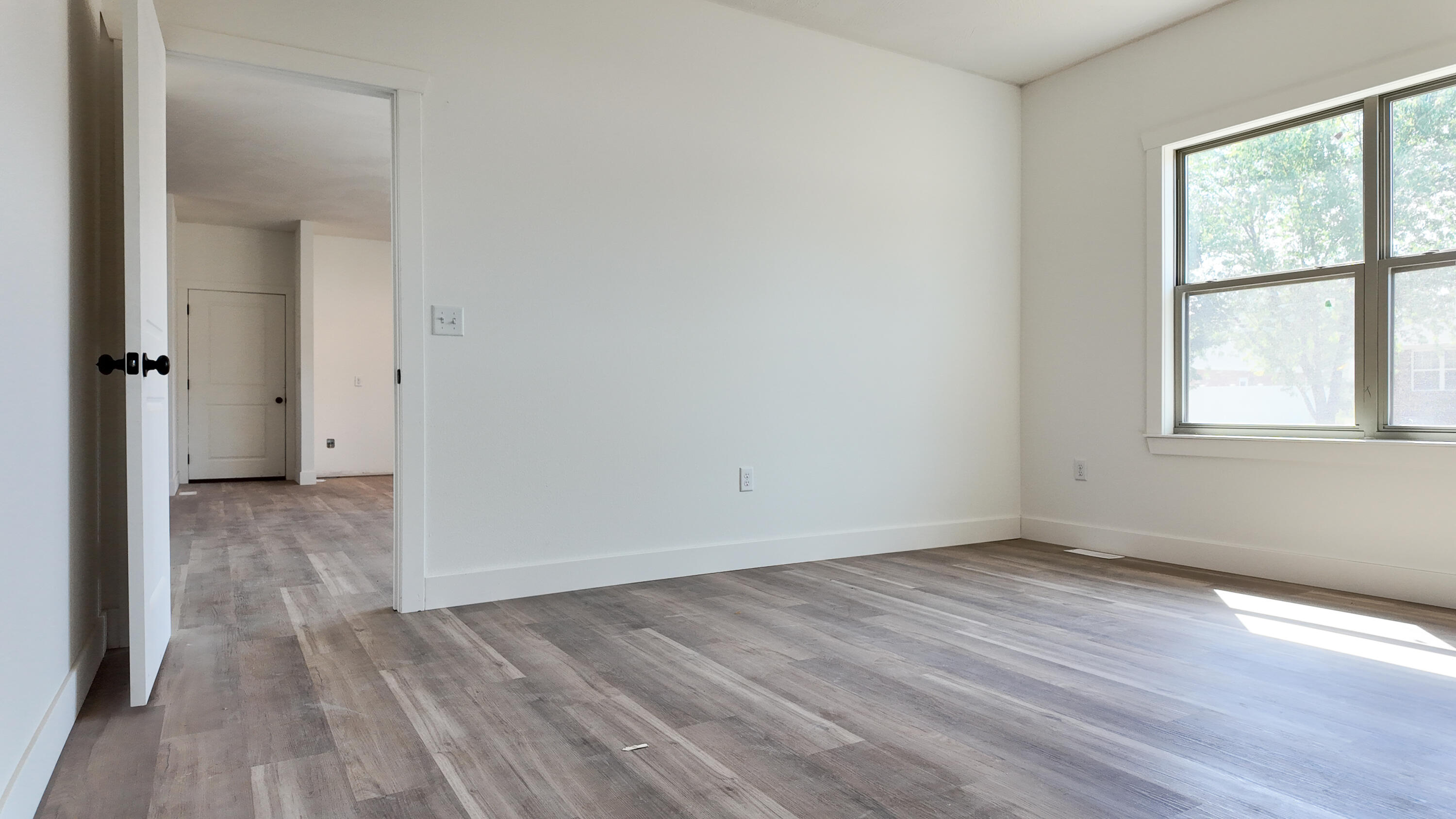 720 East Vivian Street Property Photo 36