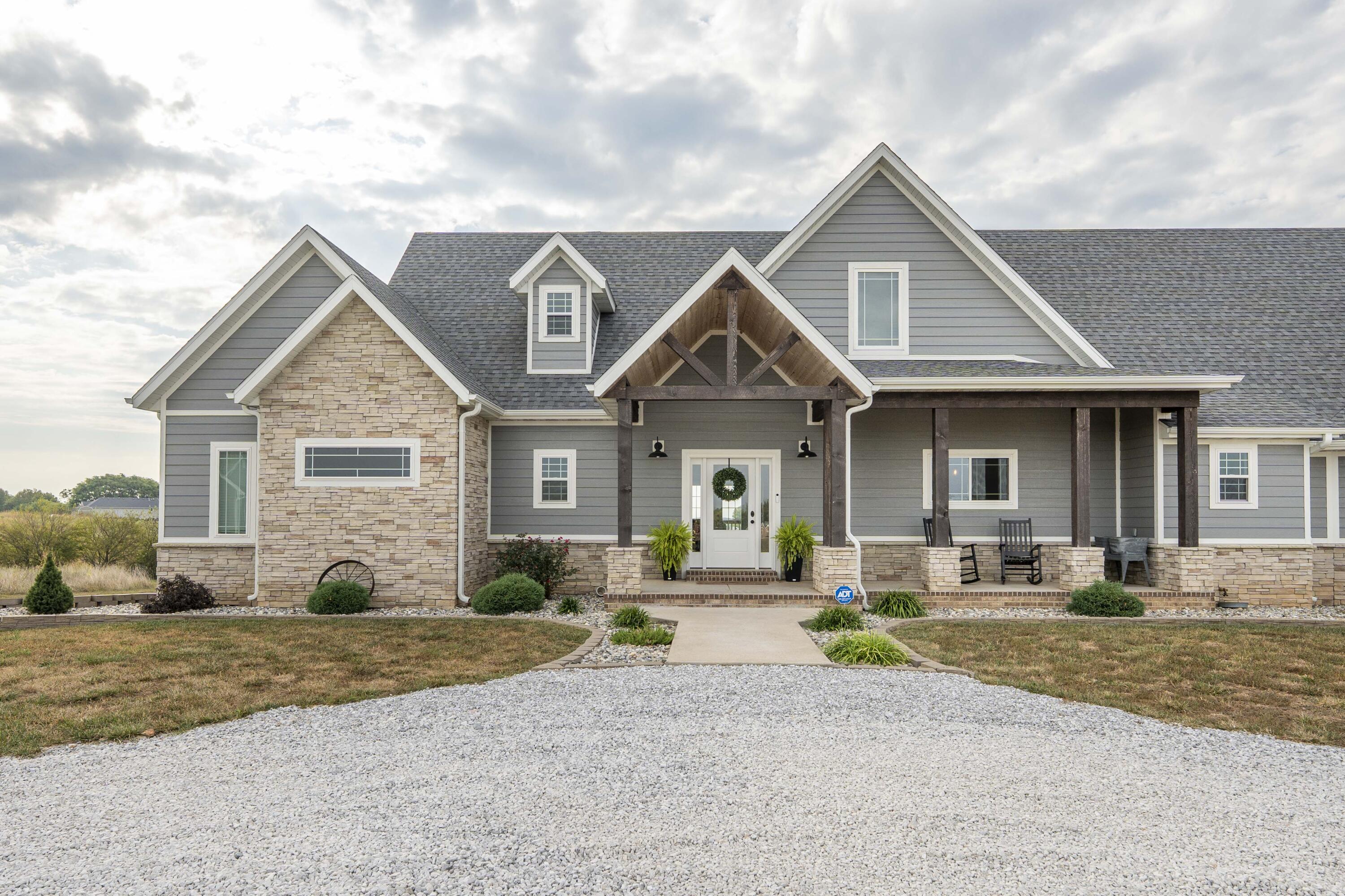 292 Woodman Lane Property Photo 5