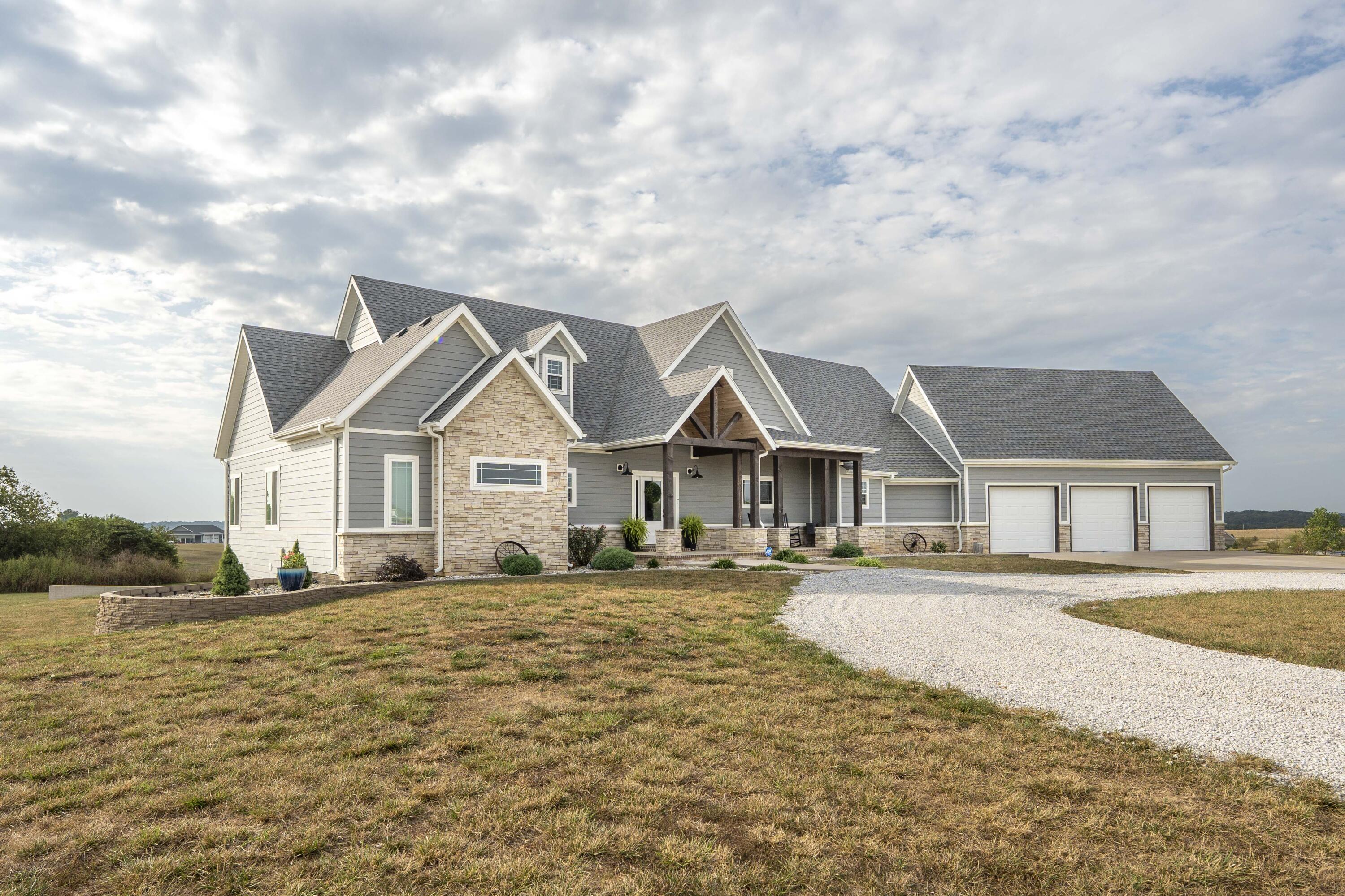 292 Woodman Lane Property Photo 7