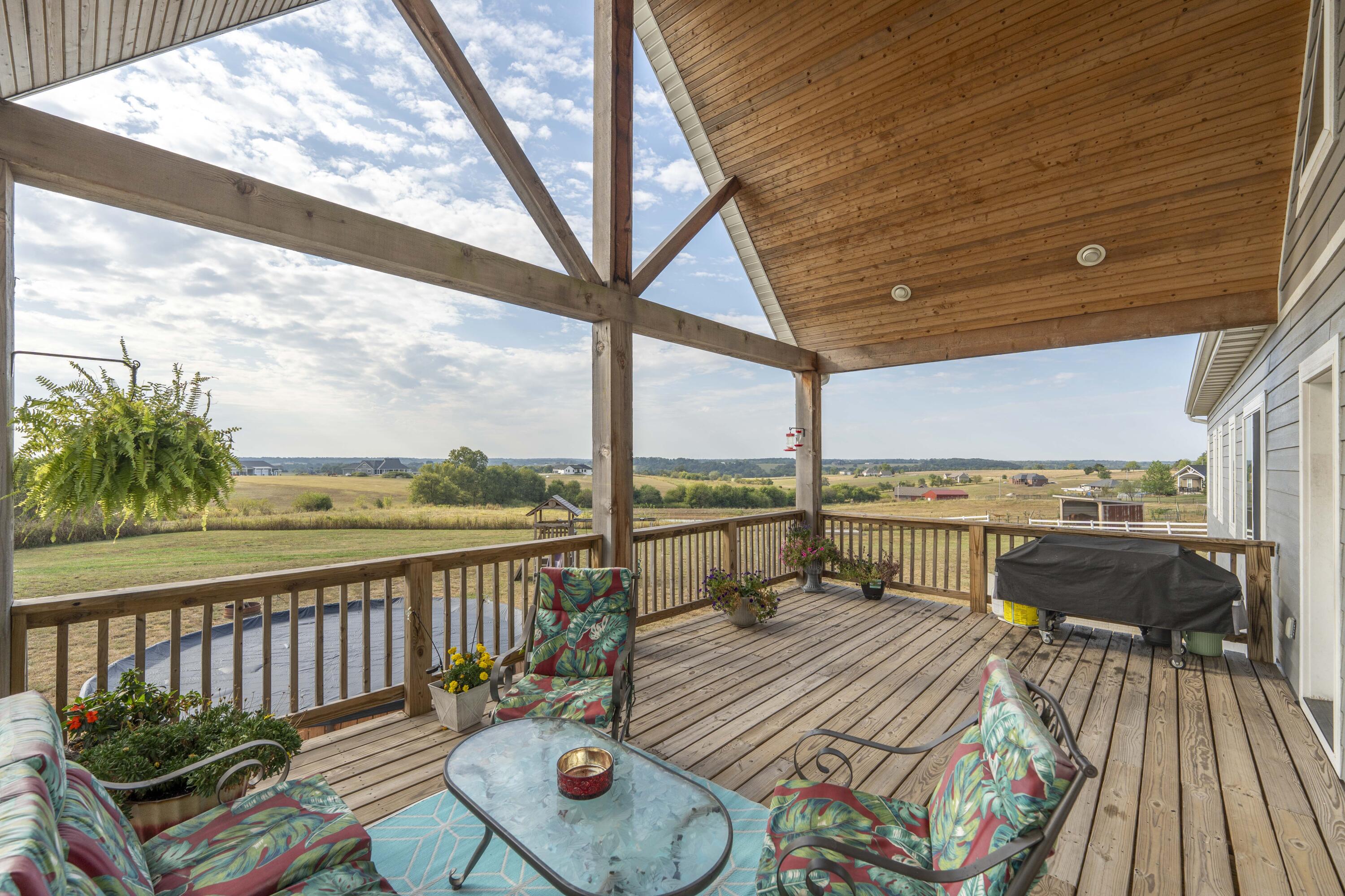 292 Woodman Lane Property Photo 31