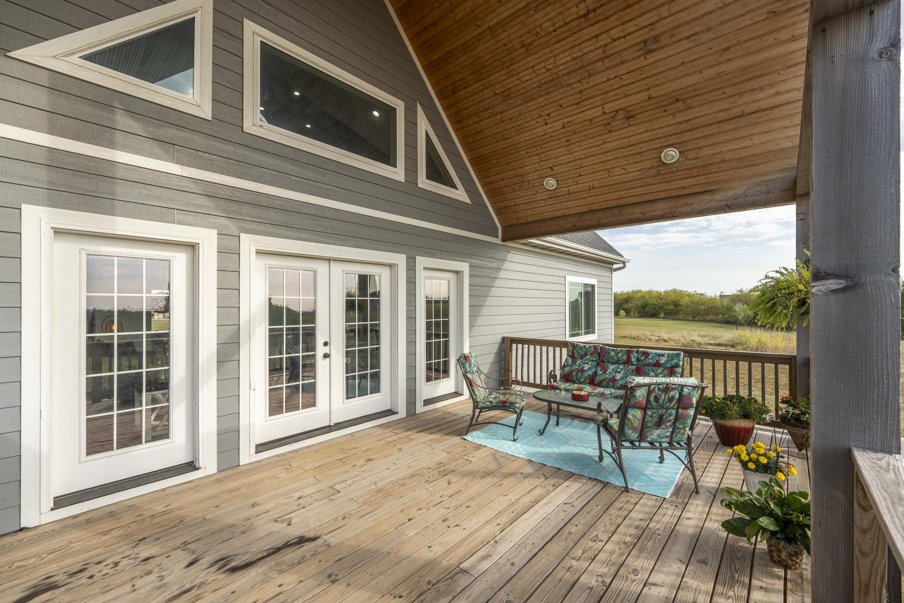 292 Woodman Lane Property Photo 32