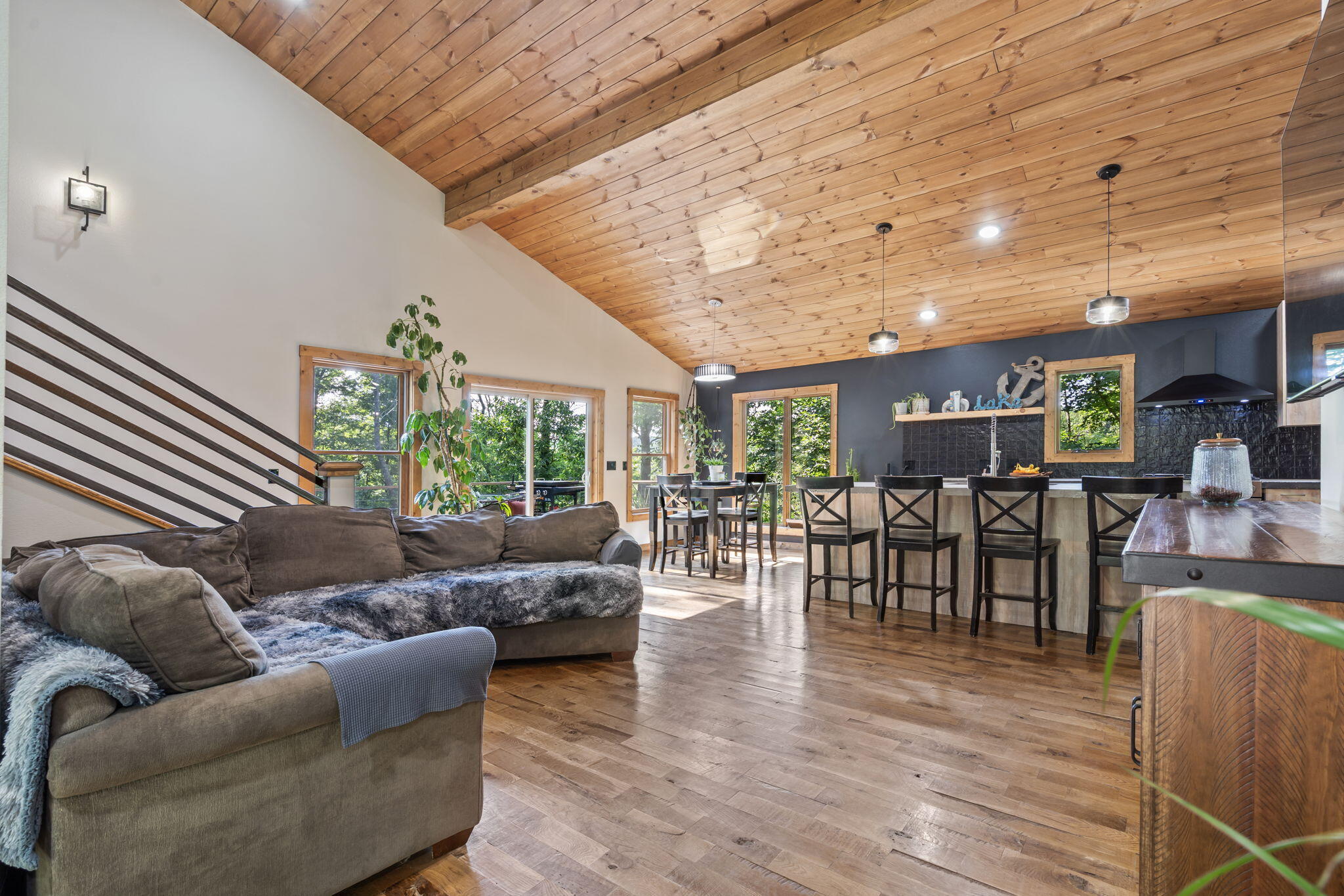 28 Irish Hills Boulevard Property Photo 15