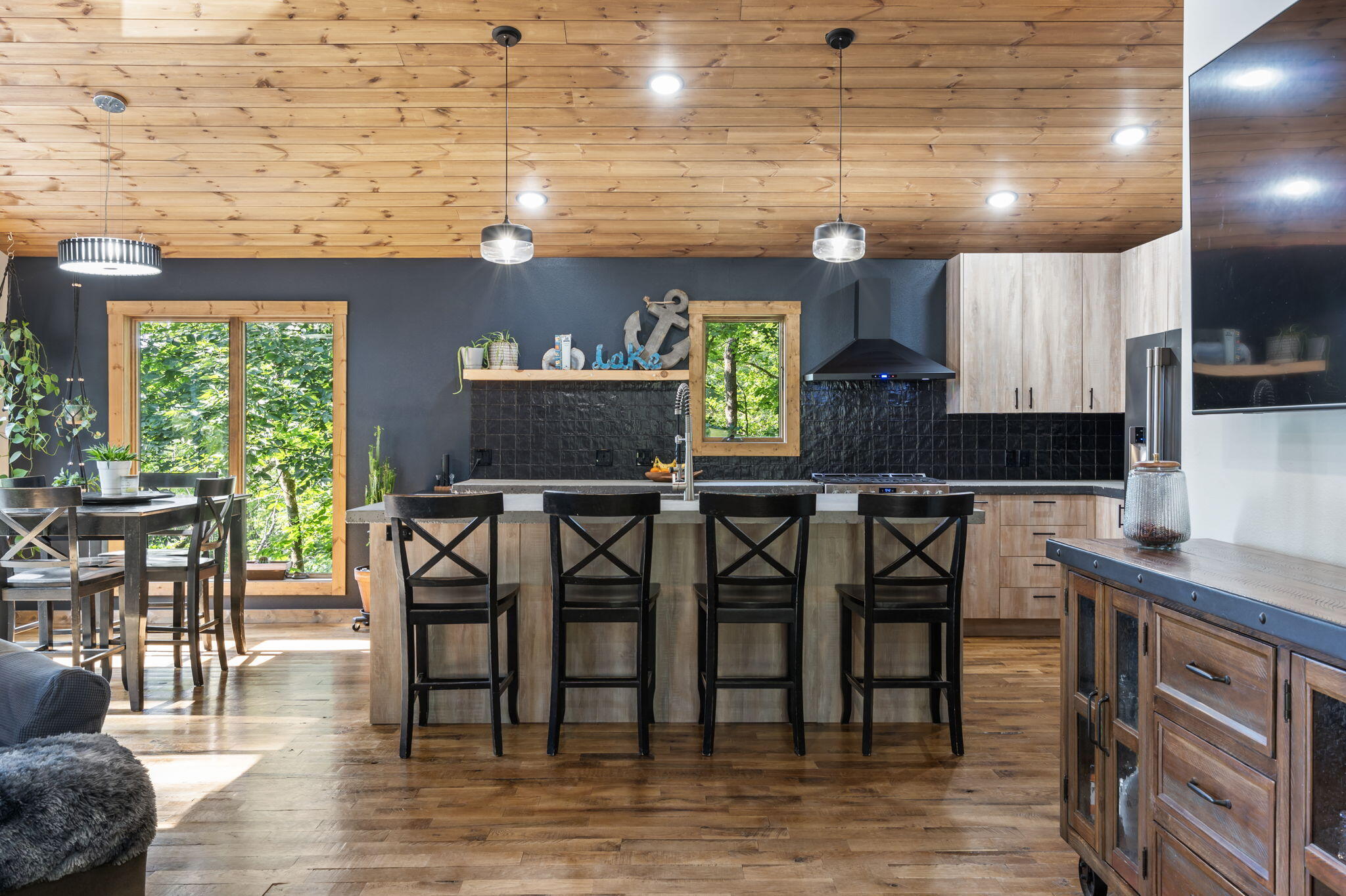 28 Irish Hills Boulevard Property Photo 17